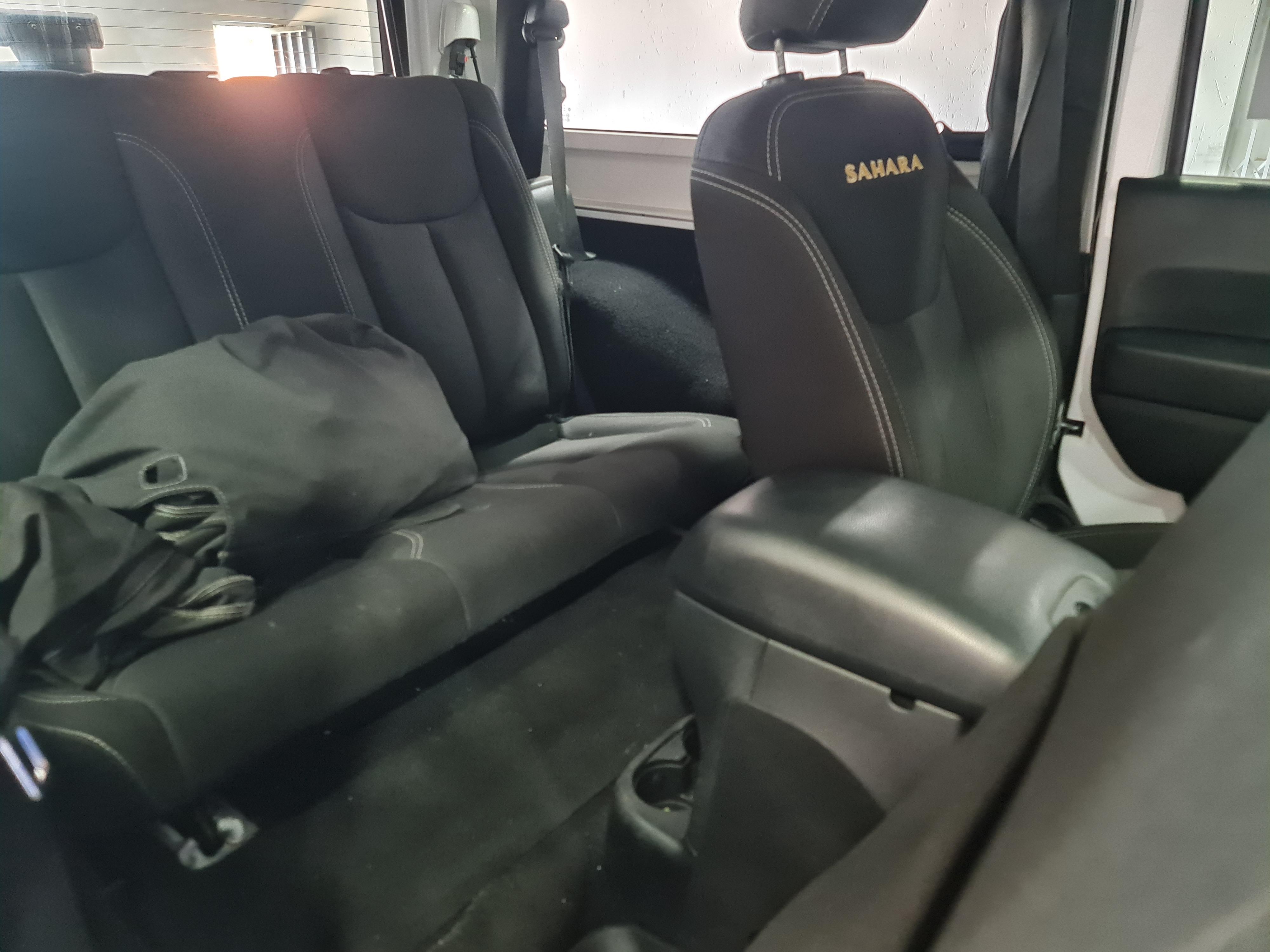 JEEP WRANGLER SAHARA 3.6L V6 A/T 2DR