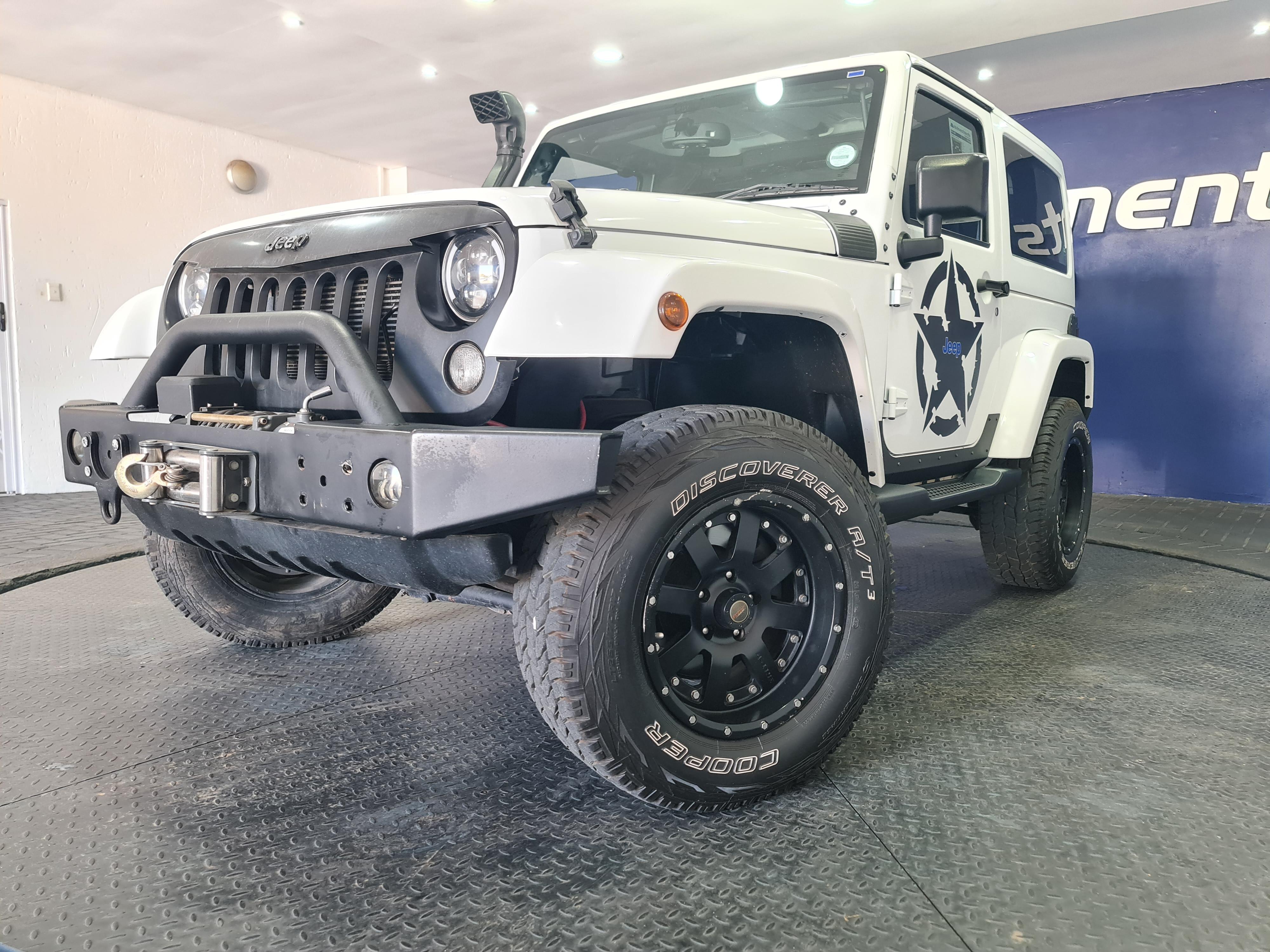 JEEP WRANGLER SAHARA 3.6L V6 A/T 2DR