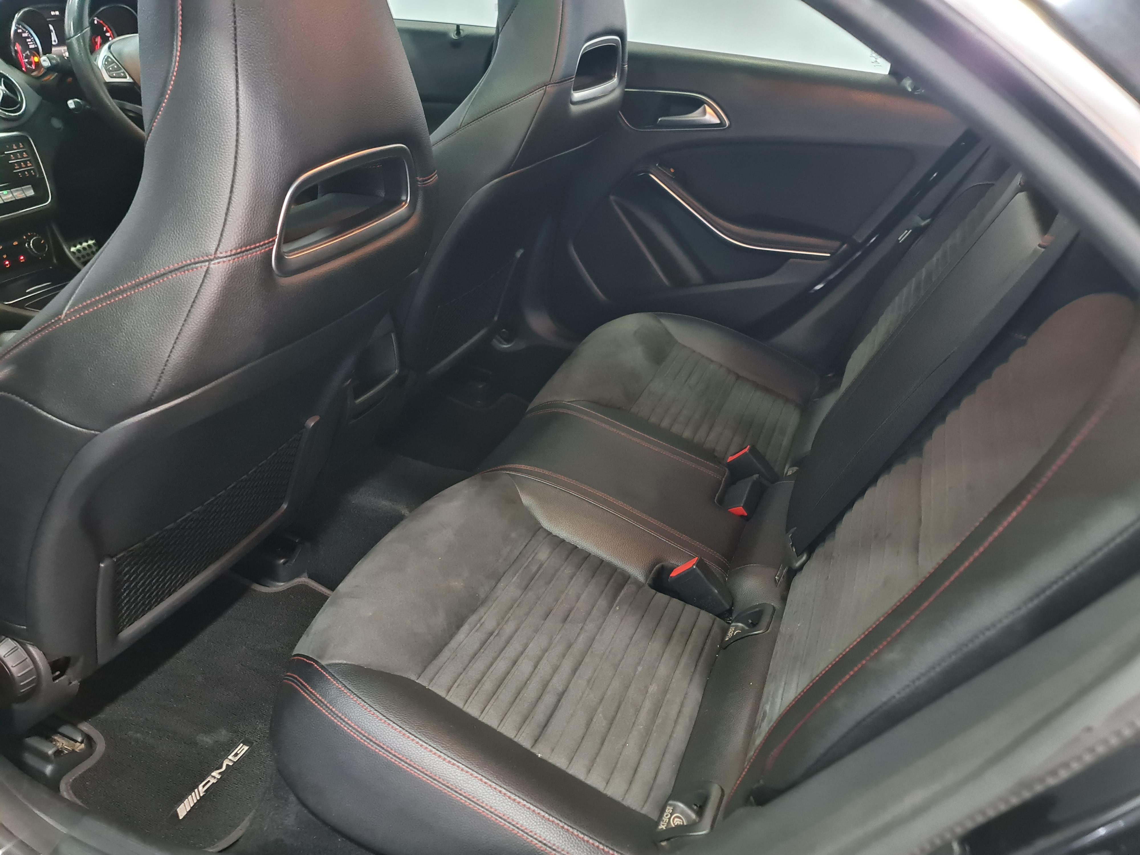 MERCEDES-BENZ CLA 200 AMG A/T