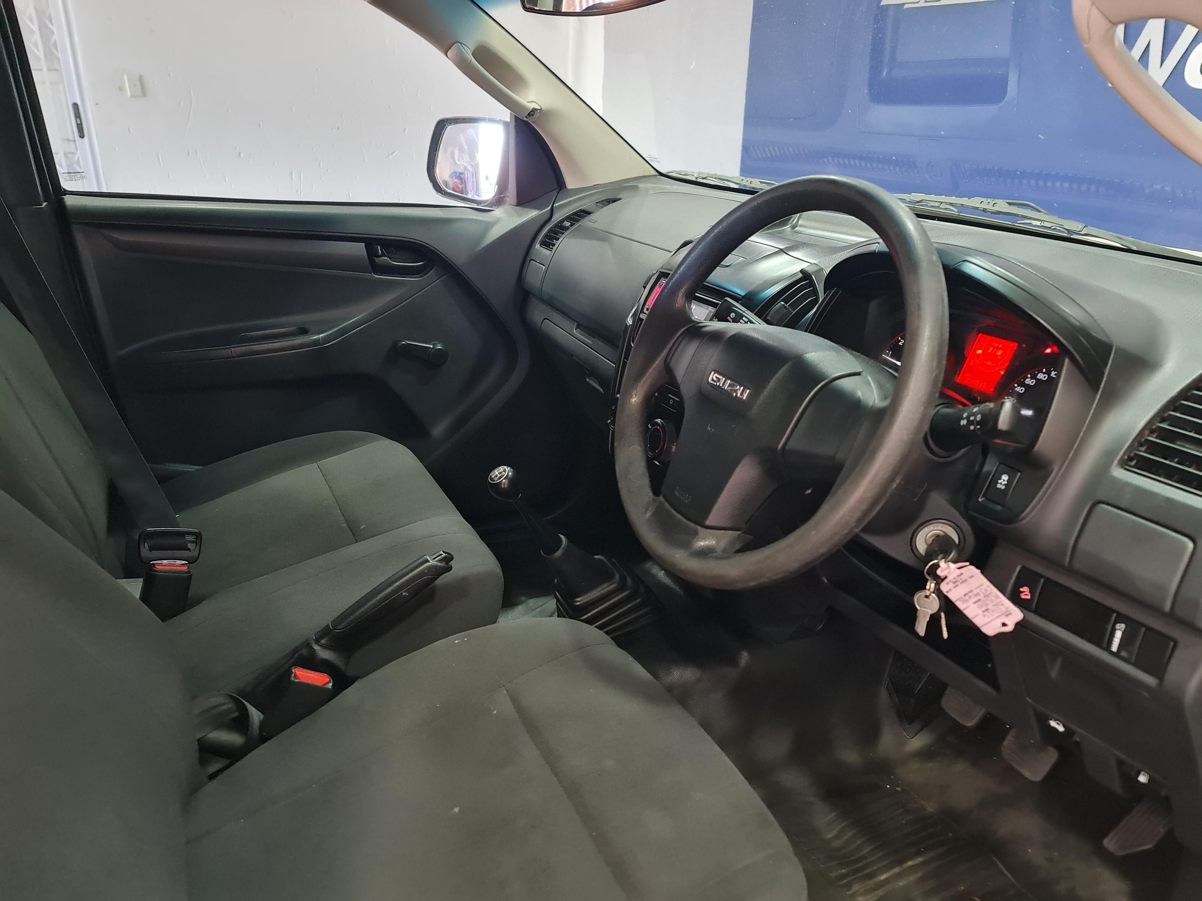 ISUZU D-MAX 250C FLEETSIDE S/C C/C