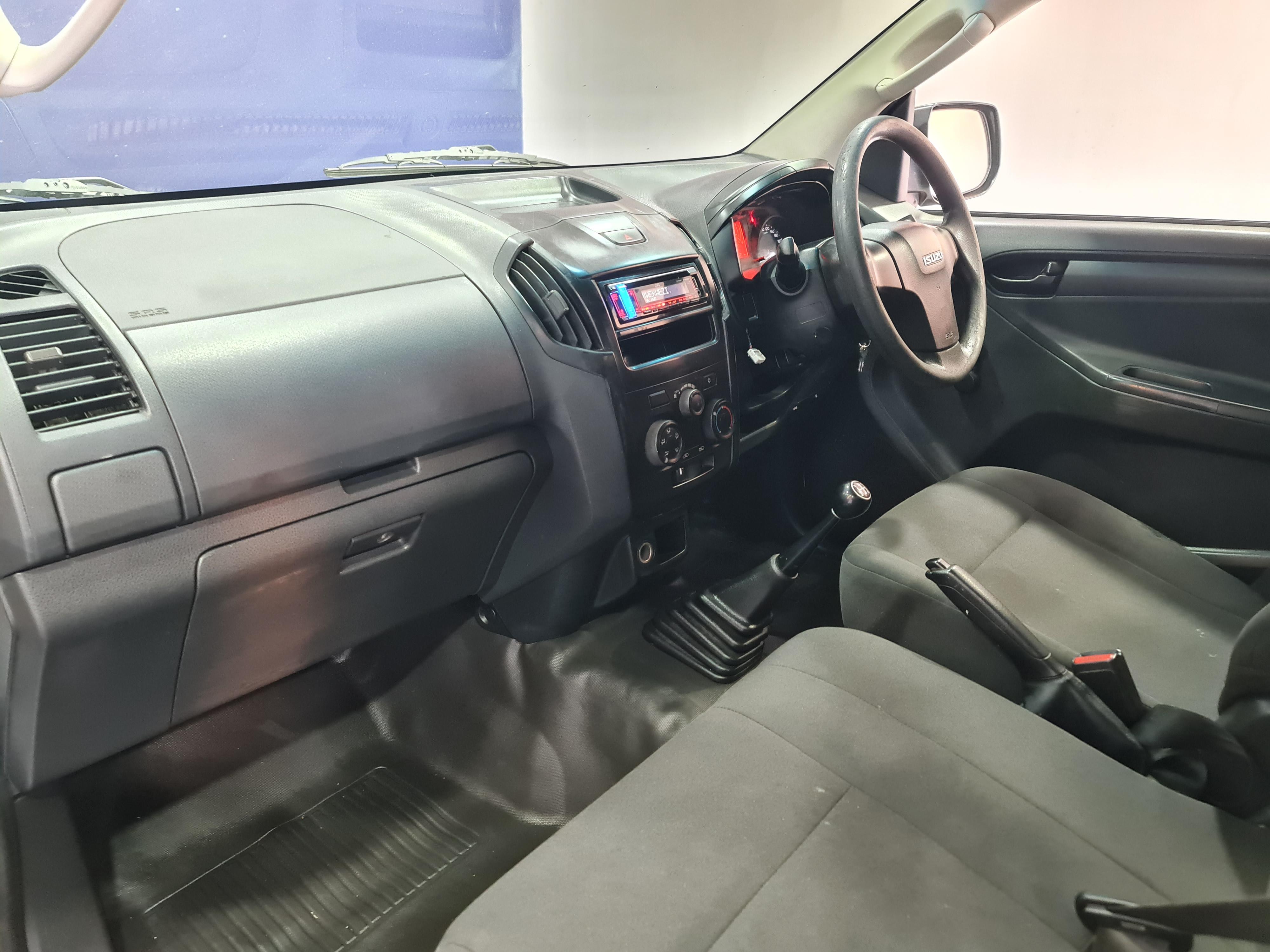 ISUZU D-MAX 250C FLEETSIDE S/C C/C