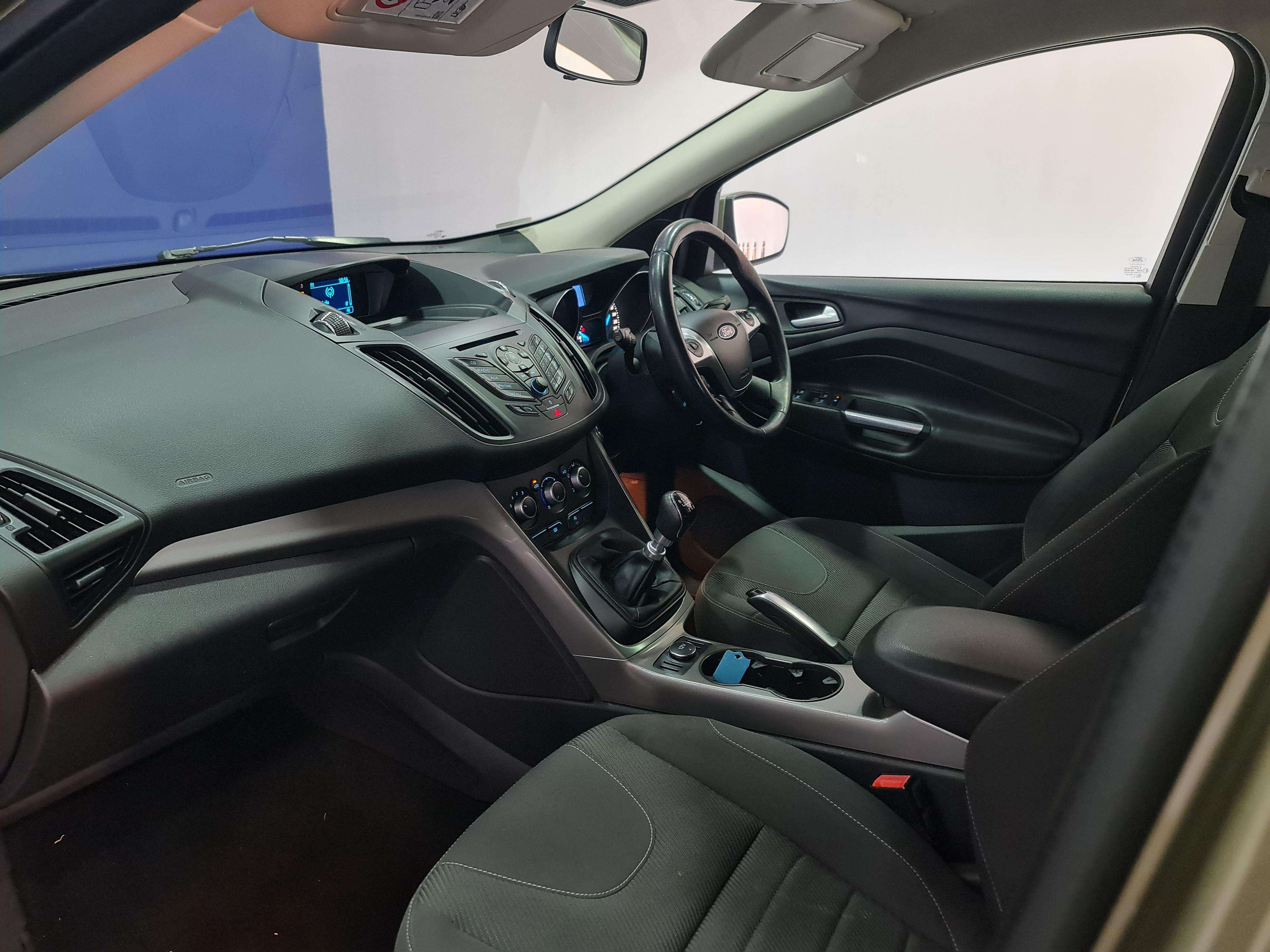 FORD KUGA 1.5 ECOBOOST AMBIENTE