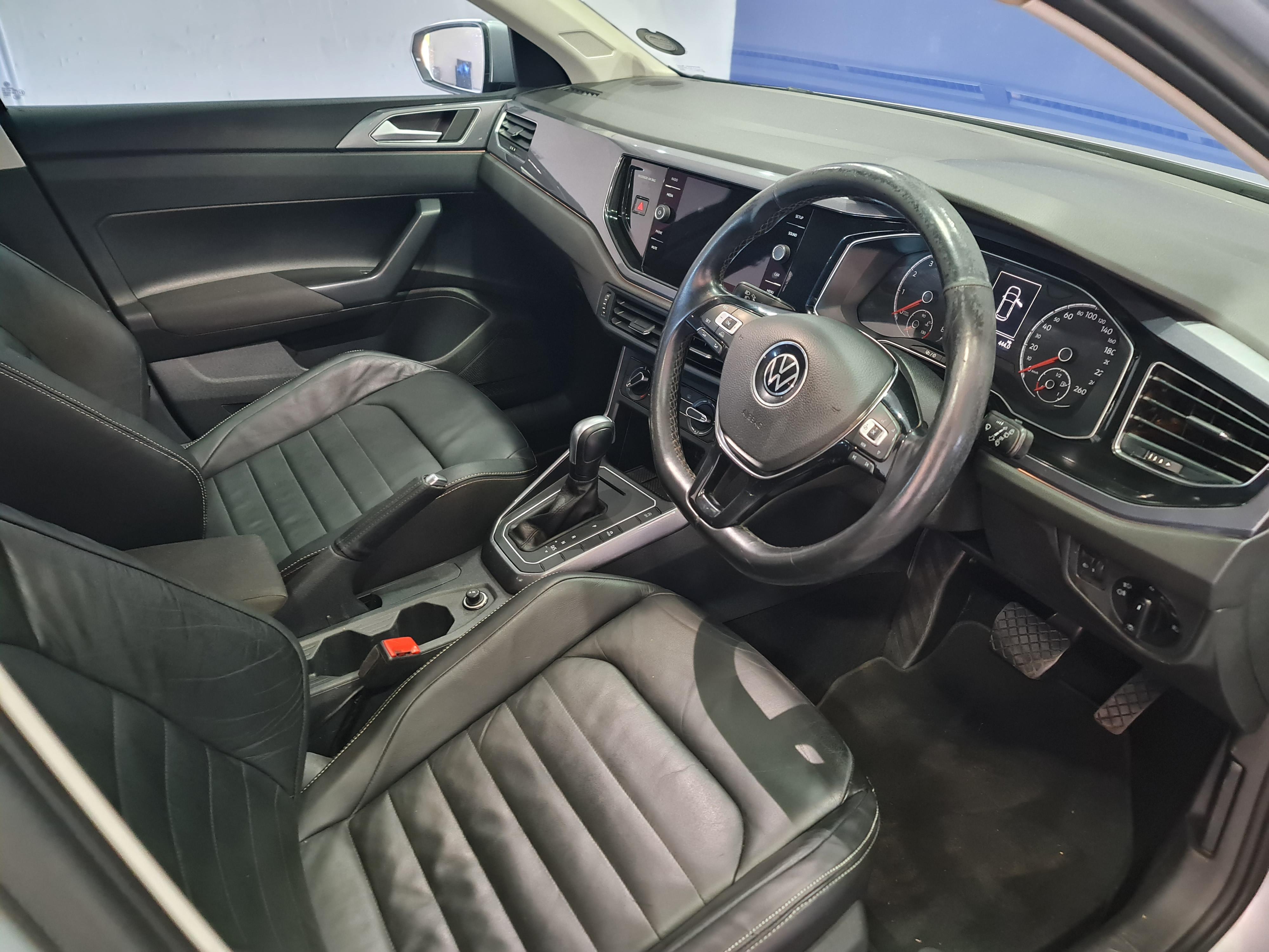 VOLKSWAGEN POLO 1.0 TSI HIGHLINE DSG (85KW)