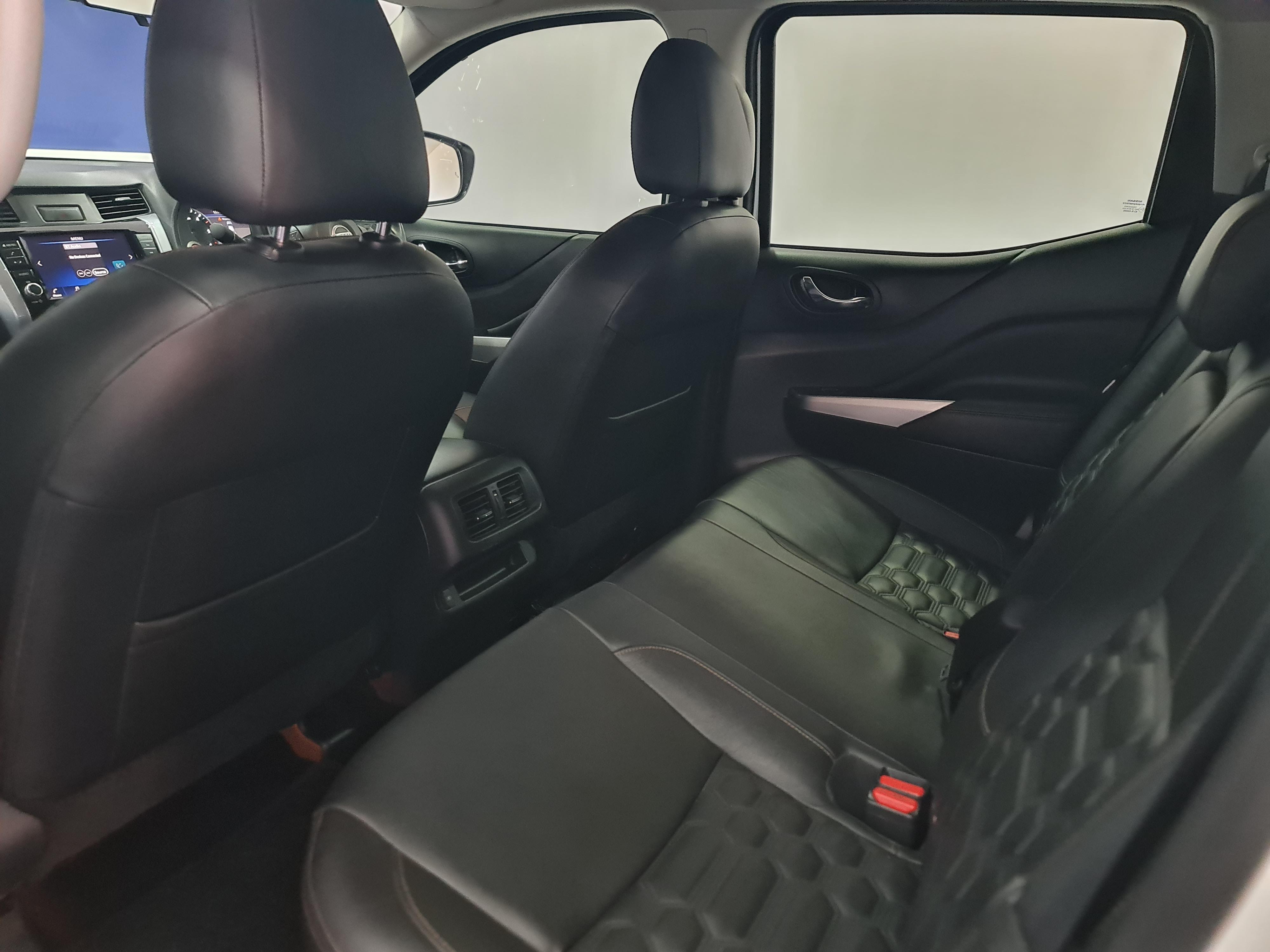NISSAN NAVARA 2.5DDTI LE 4X4 A/T D/C P/U