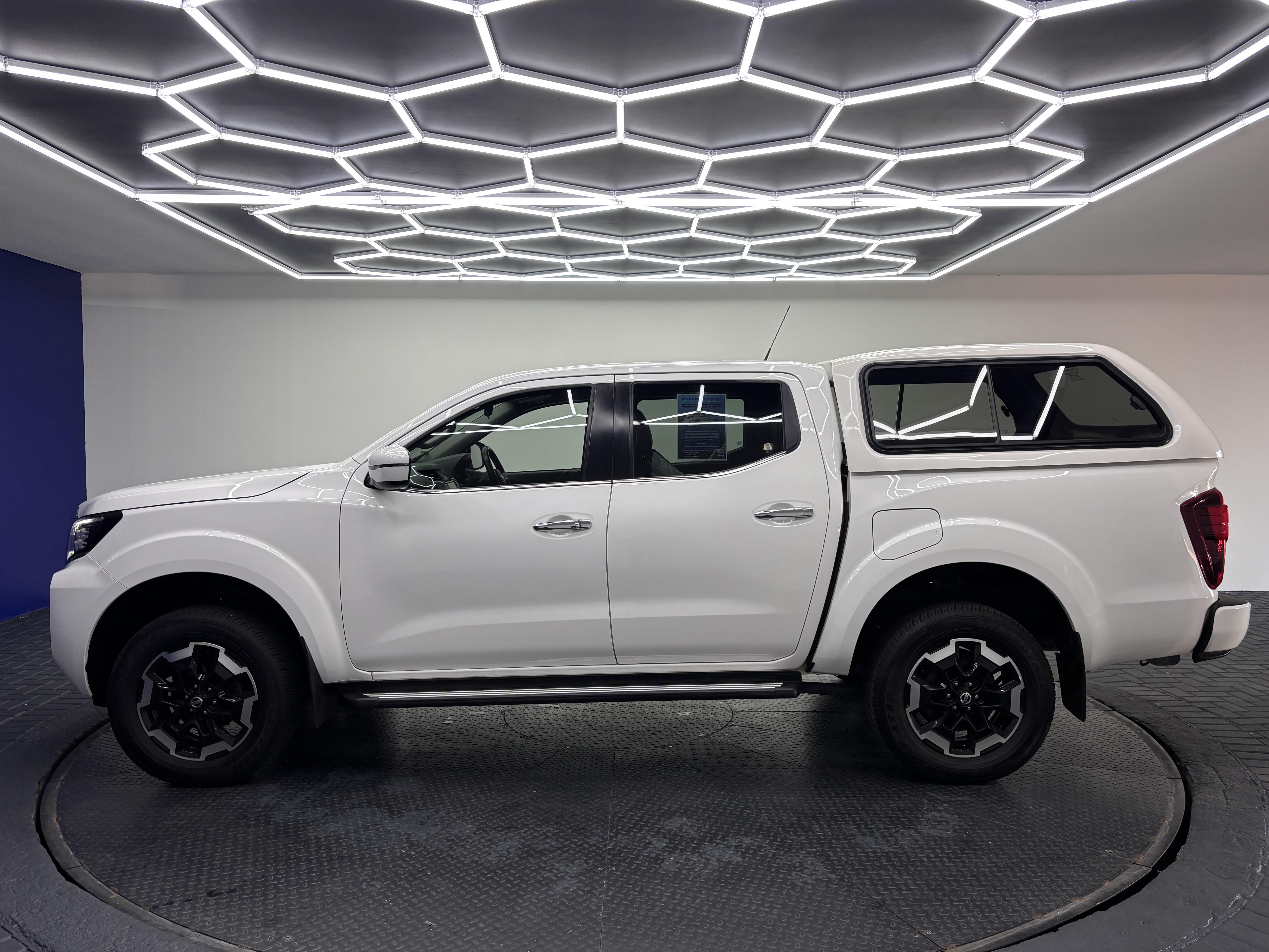 NISSAN NAVARA 2.5DDTI LE 4X4 A/T D/C P/U