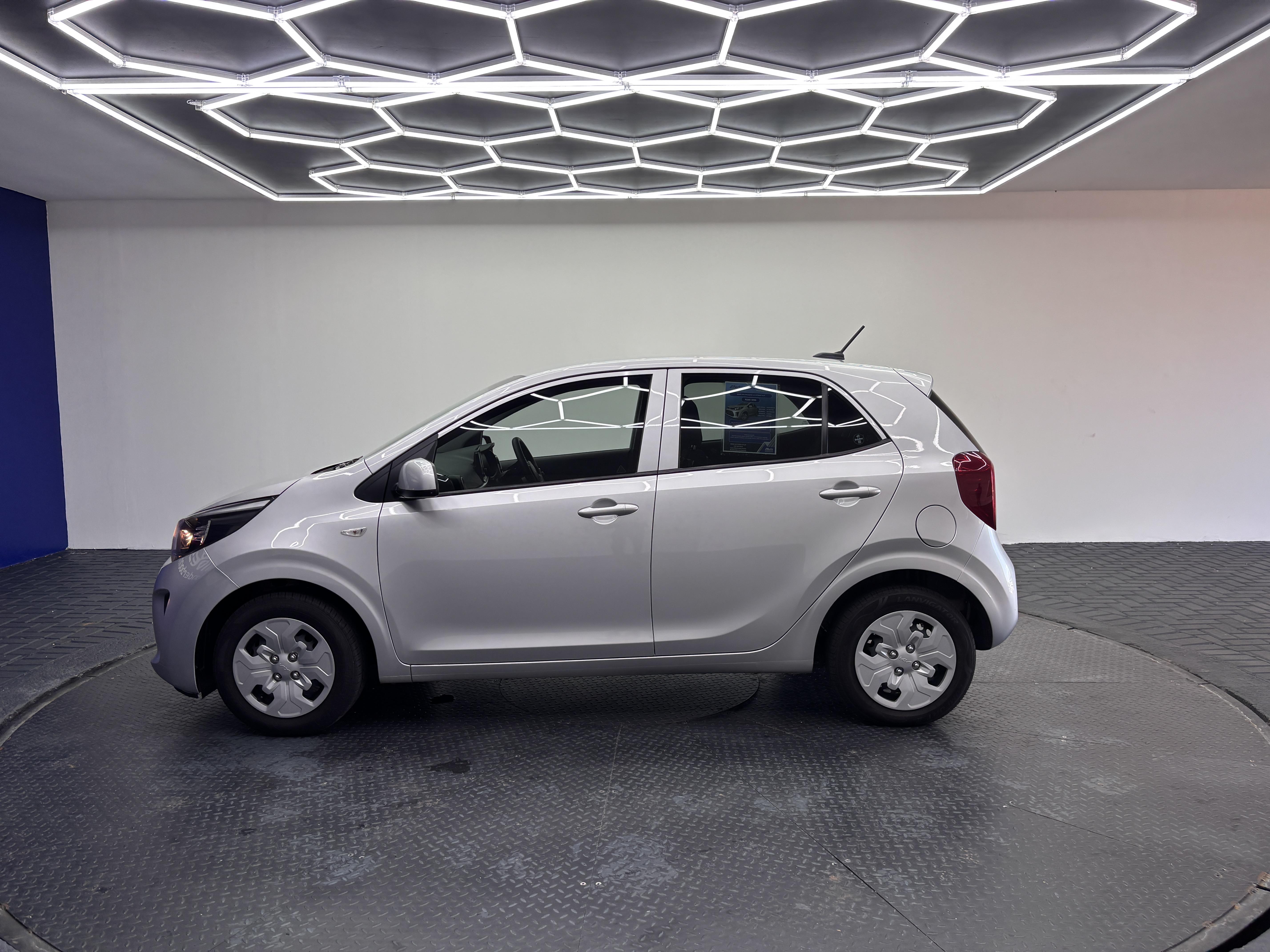 KIA PICANTO 1.0 STREET A/T