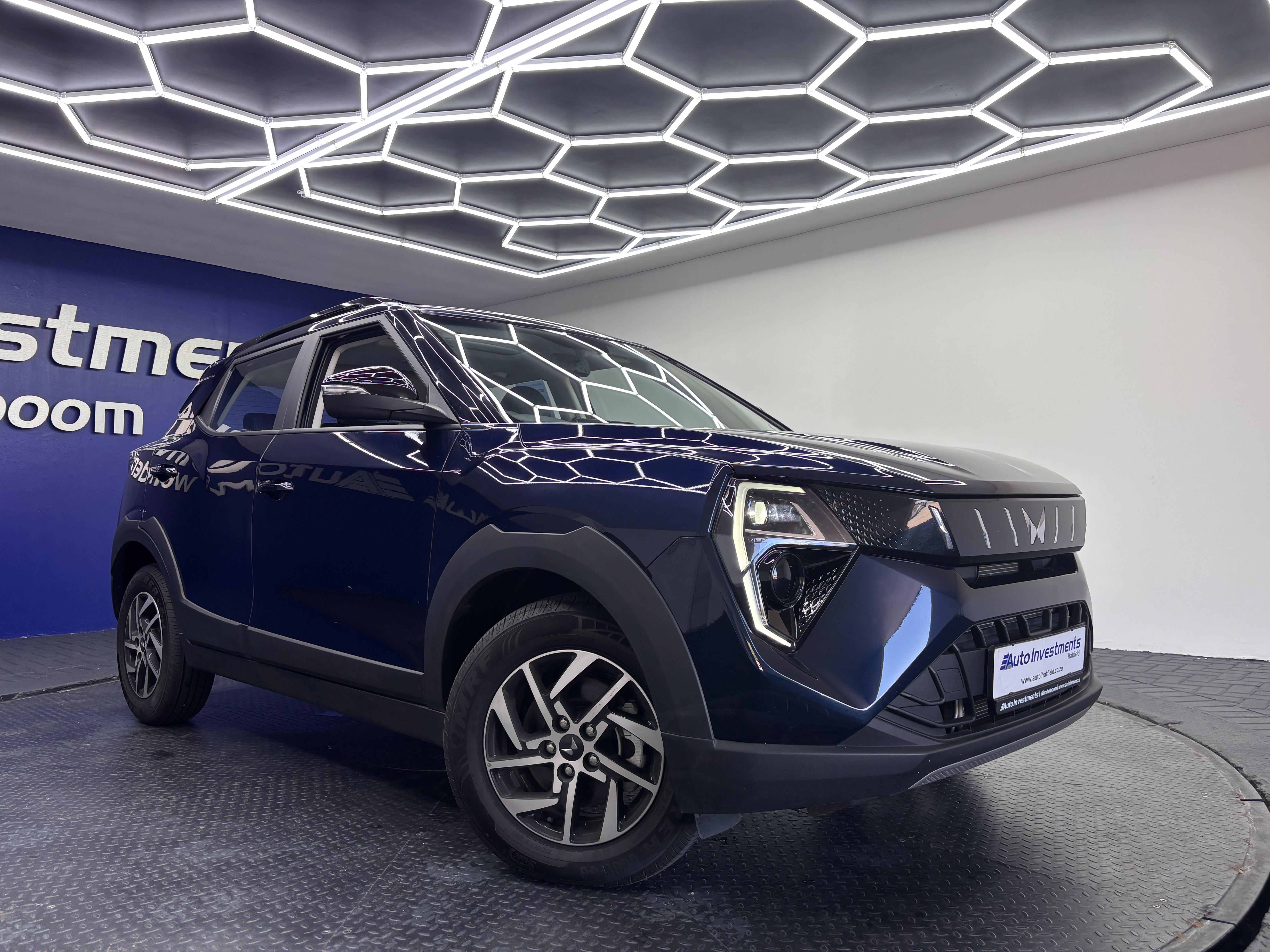 MAHINDRA XUV 3XO 1.2T AX5 A/T 