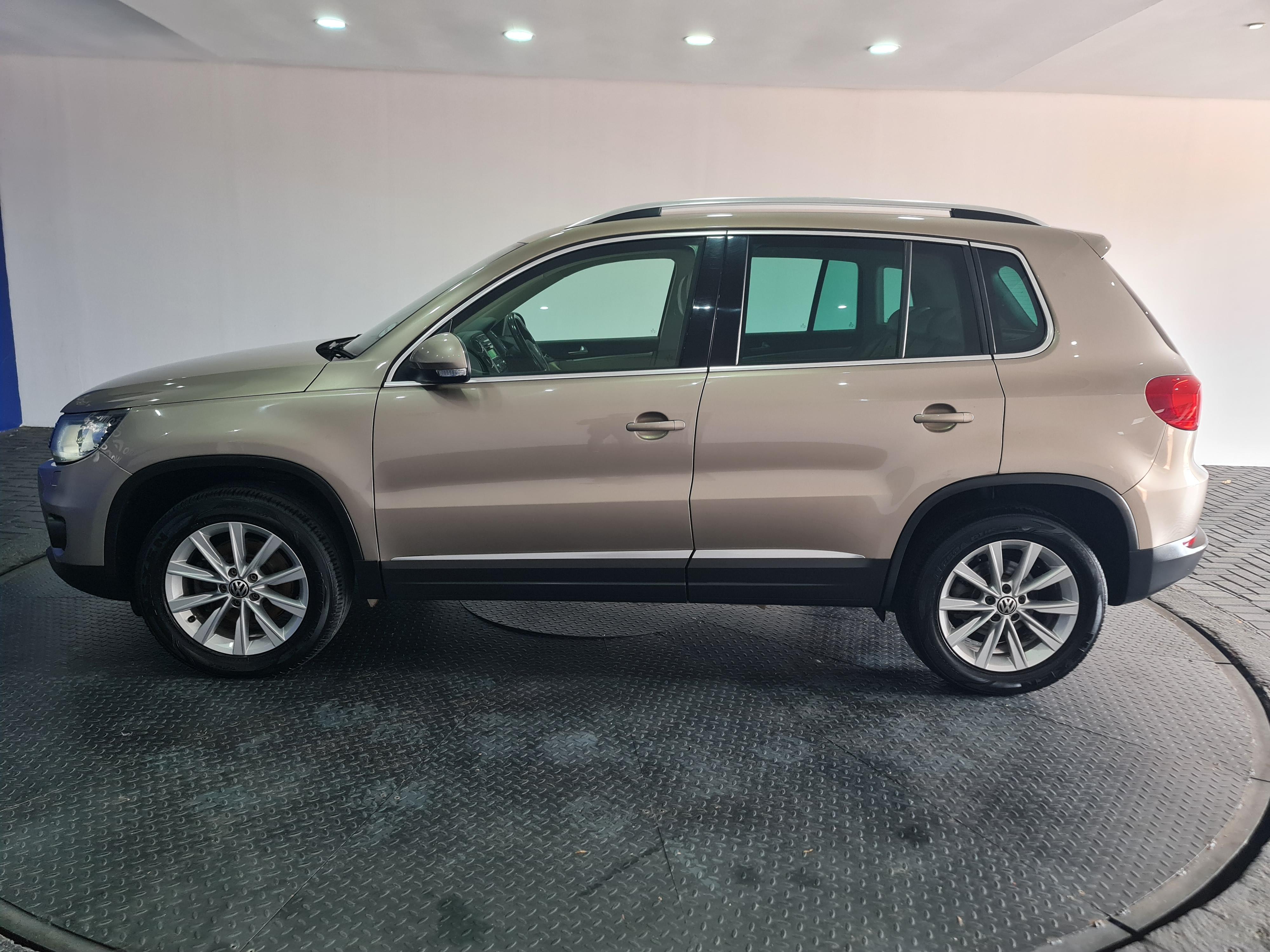 VOLKSWAGEN TIGUAN 2.0 TDI SPRT-STYL 4/MOT DSG