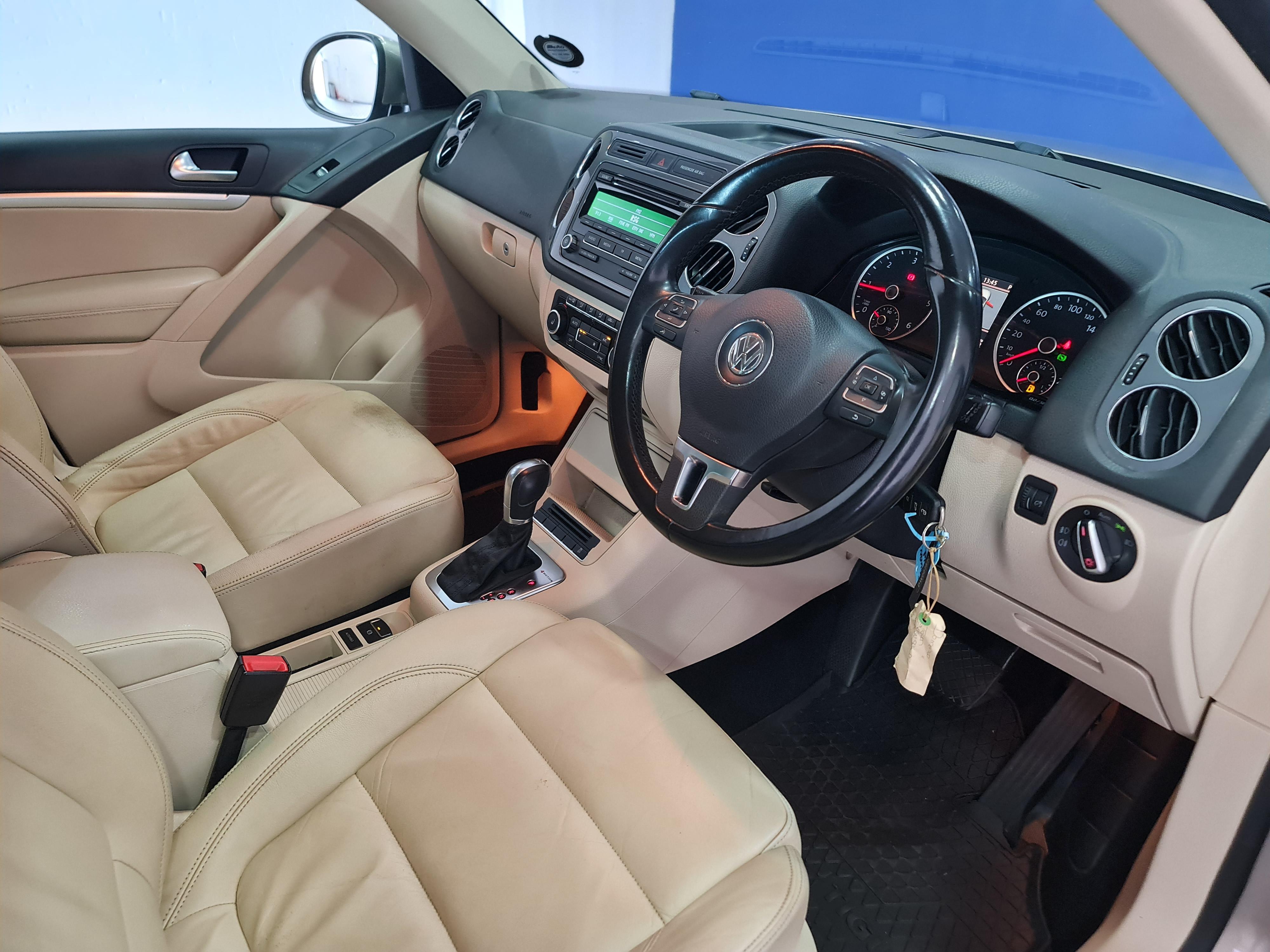 VOLKSWAGEN TIGUAN 2.0 TDI SPRT-STYL 4/MOT DSG