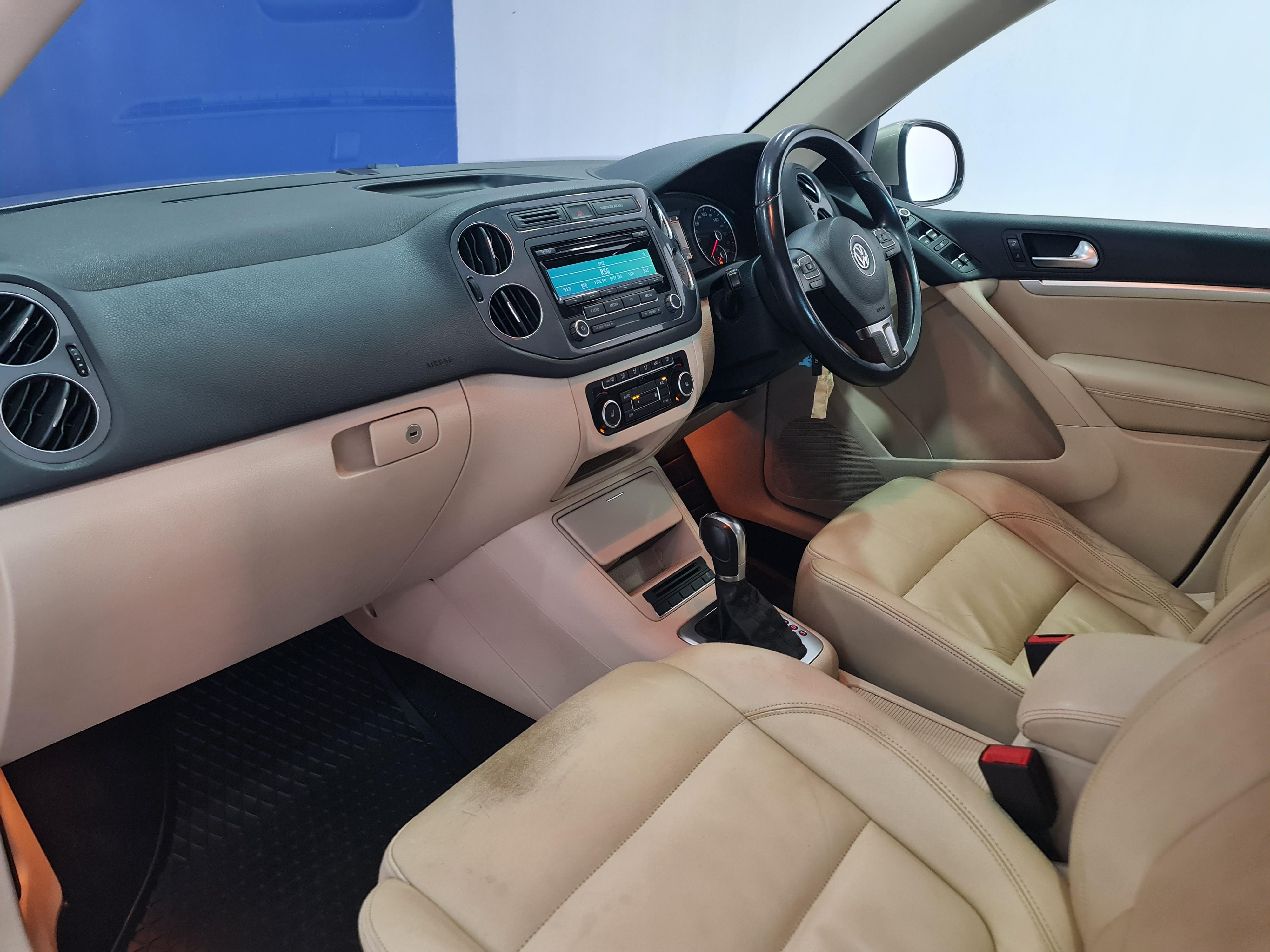 VOLKSWAGEN TIGUAN 2.0 TDI SPRT-STYL 4/MOT DSG