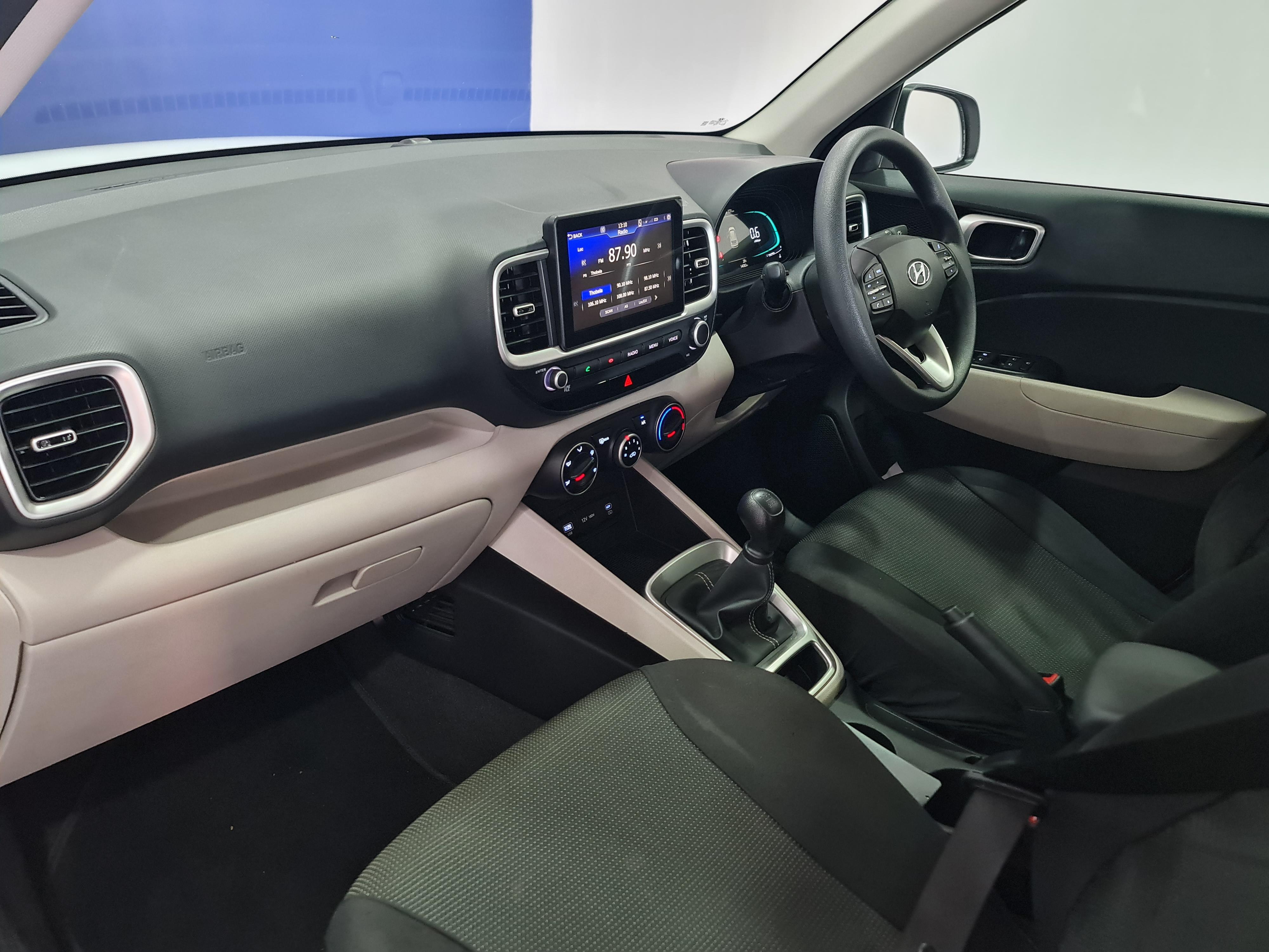 HYUNDAI VENUE 1.2 MOTION