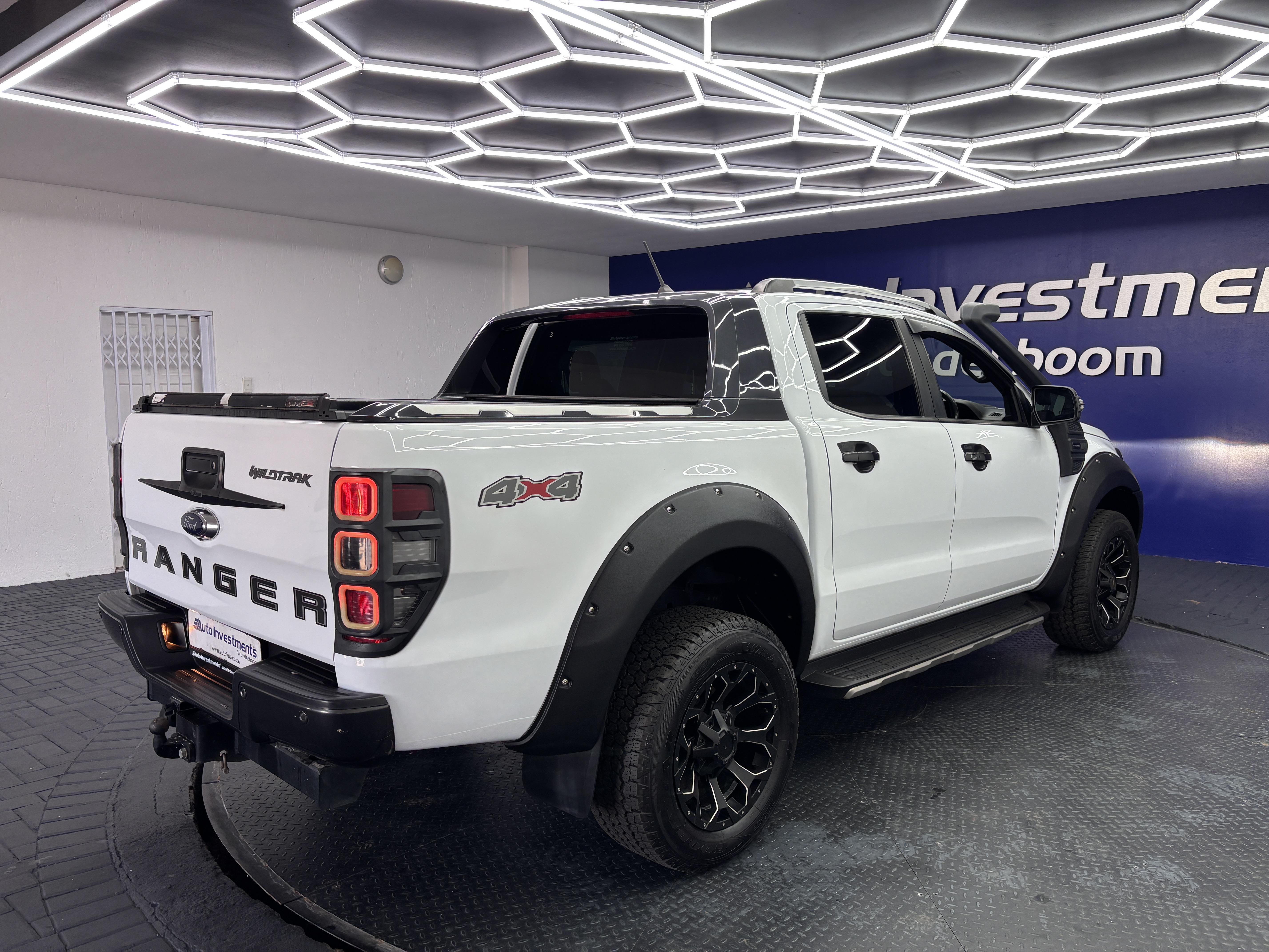 FORD RANGER 2.0D BI-TURBO WILDTRAK 4X4 A/T P/U D/C