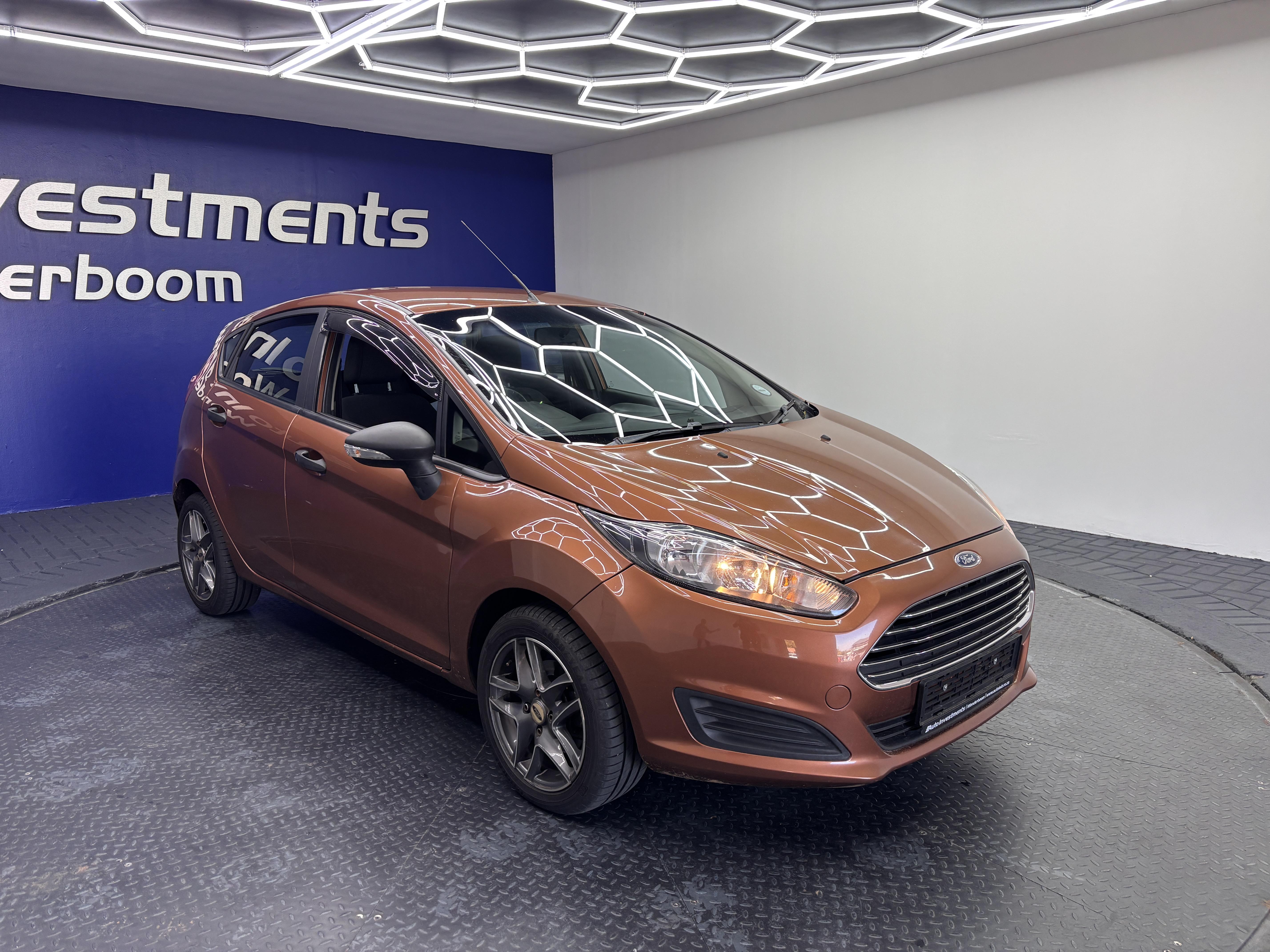 FORD FIESTA 1.4 AMBIENTE 5 DR