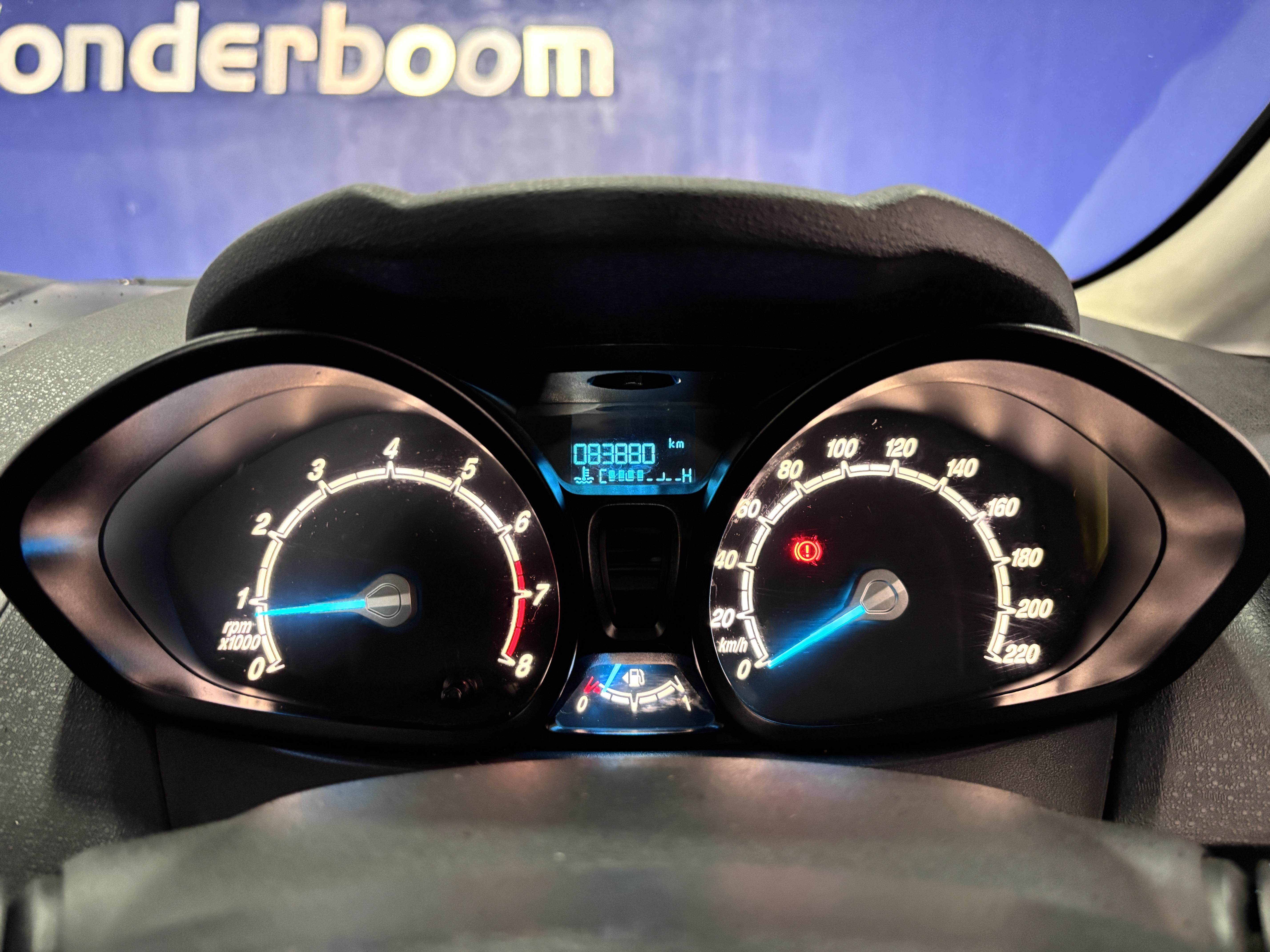 FORD FIESTA 1.4 AMBIENTE 5 DR