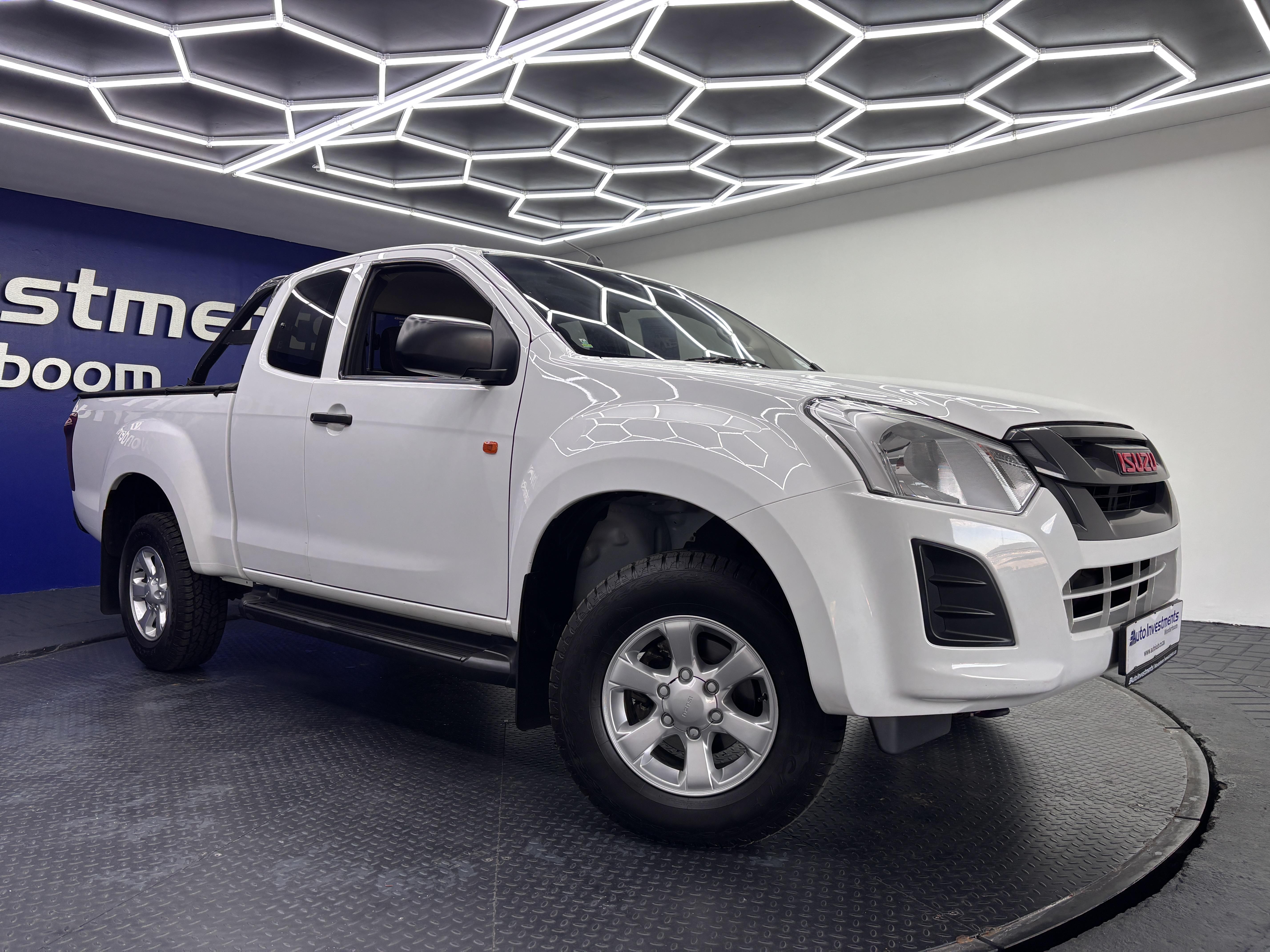 ISUZU D-MAX 250 HO HI-RIDE A/T E/CAB P/U