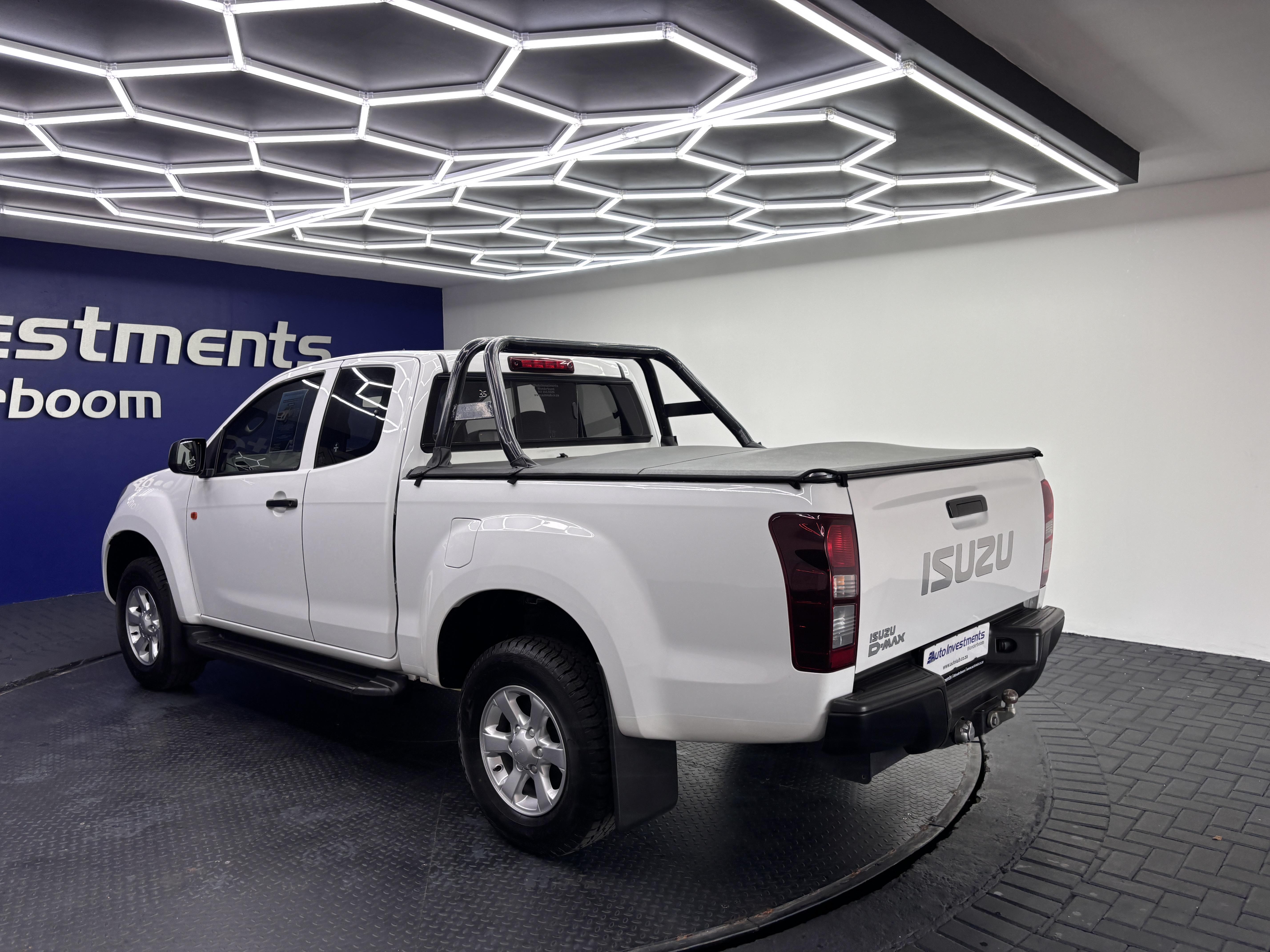 ISUZU D-MAX 250 HO HI-RIDE A/T E/CAB P/U