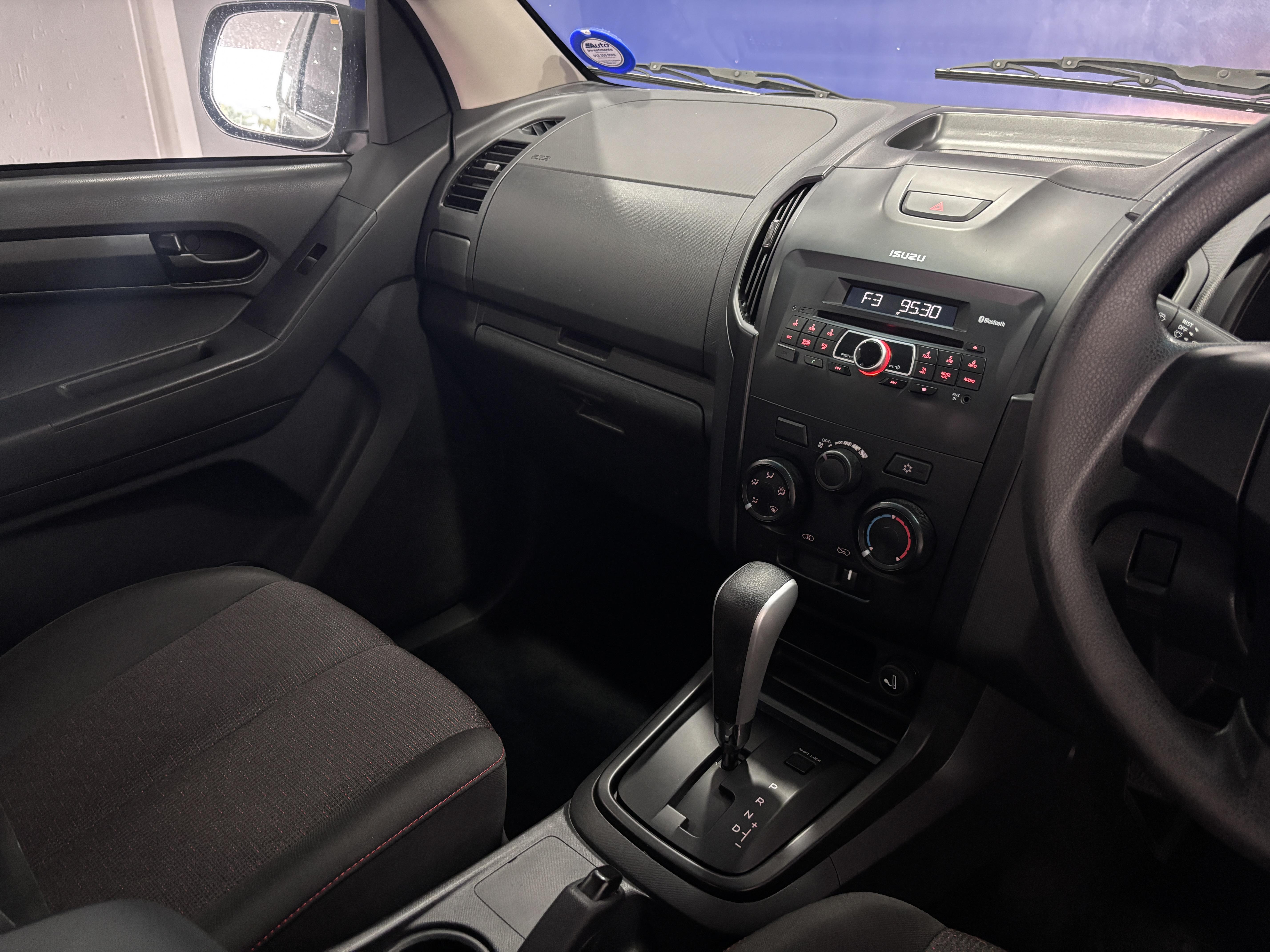ISUZU D-MAX 250 HO HI-RIDE A/T E/CAB P/U