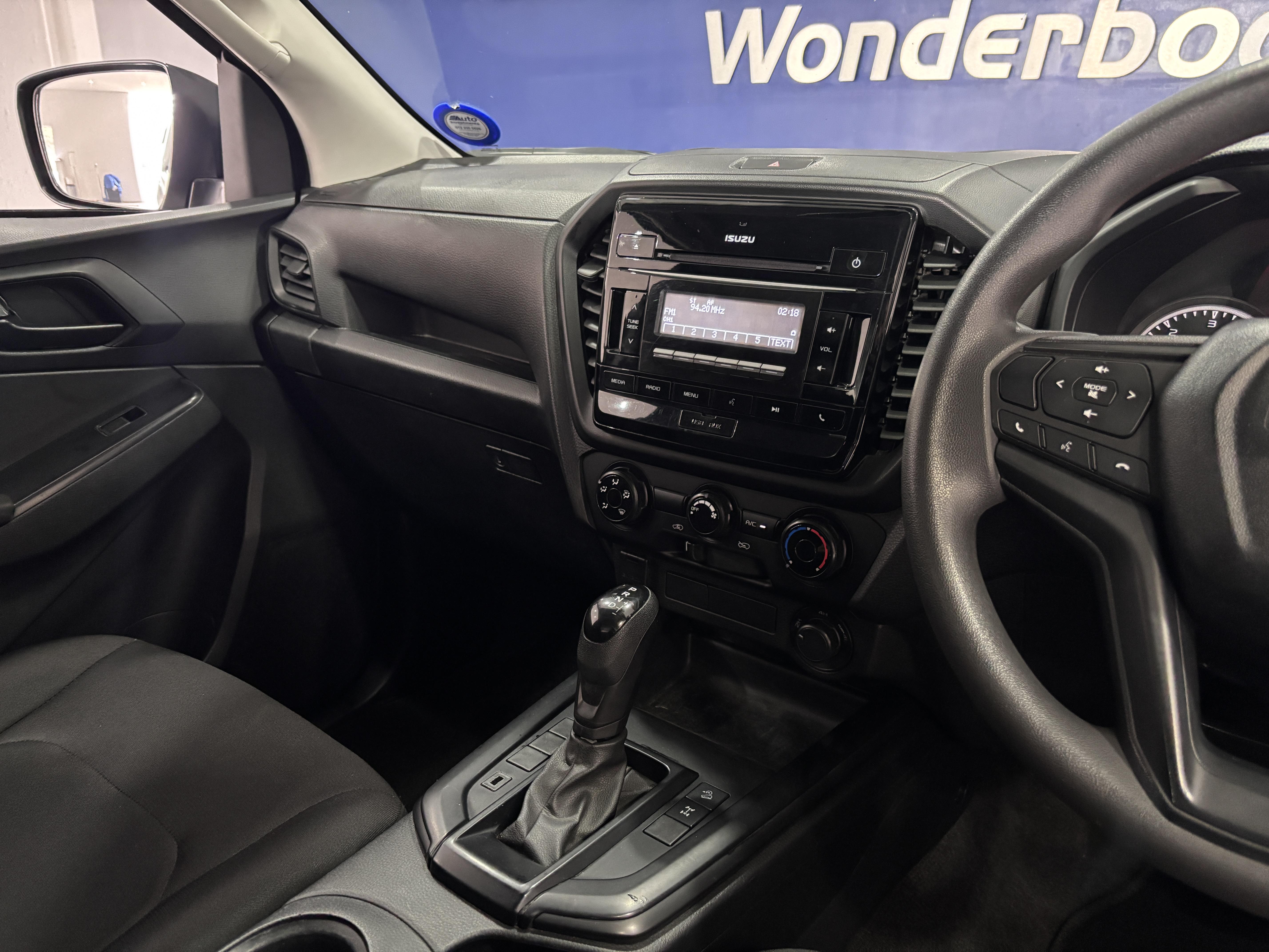 ISUZU D-MAX 1.9 DDI L 4X4 A/T S/C P/U