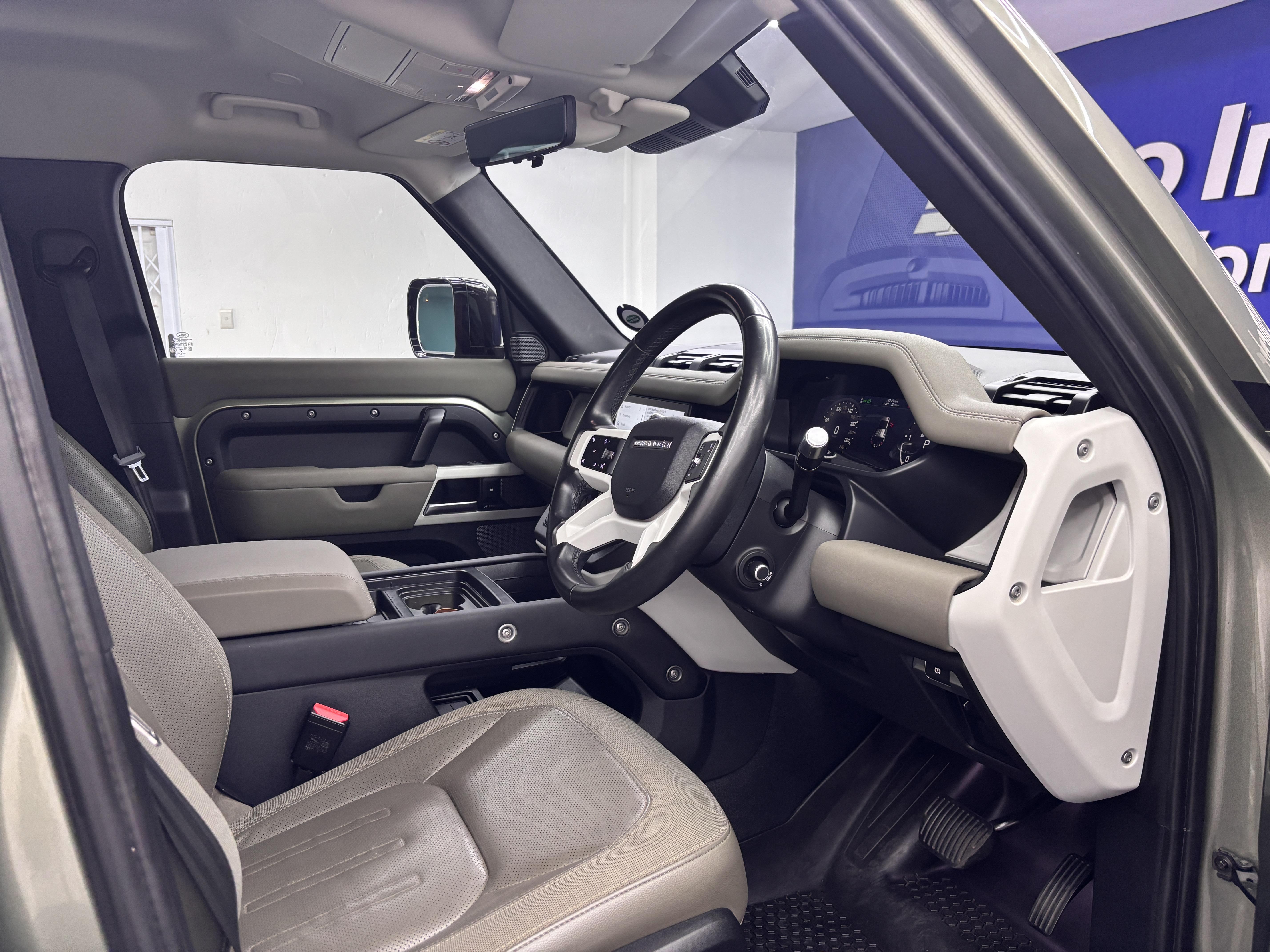 LAND ROVER DEFENDER 110 D240 SE (177KW)