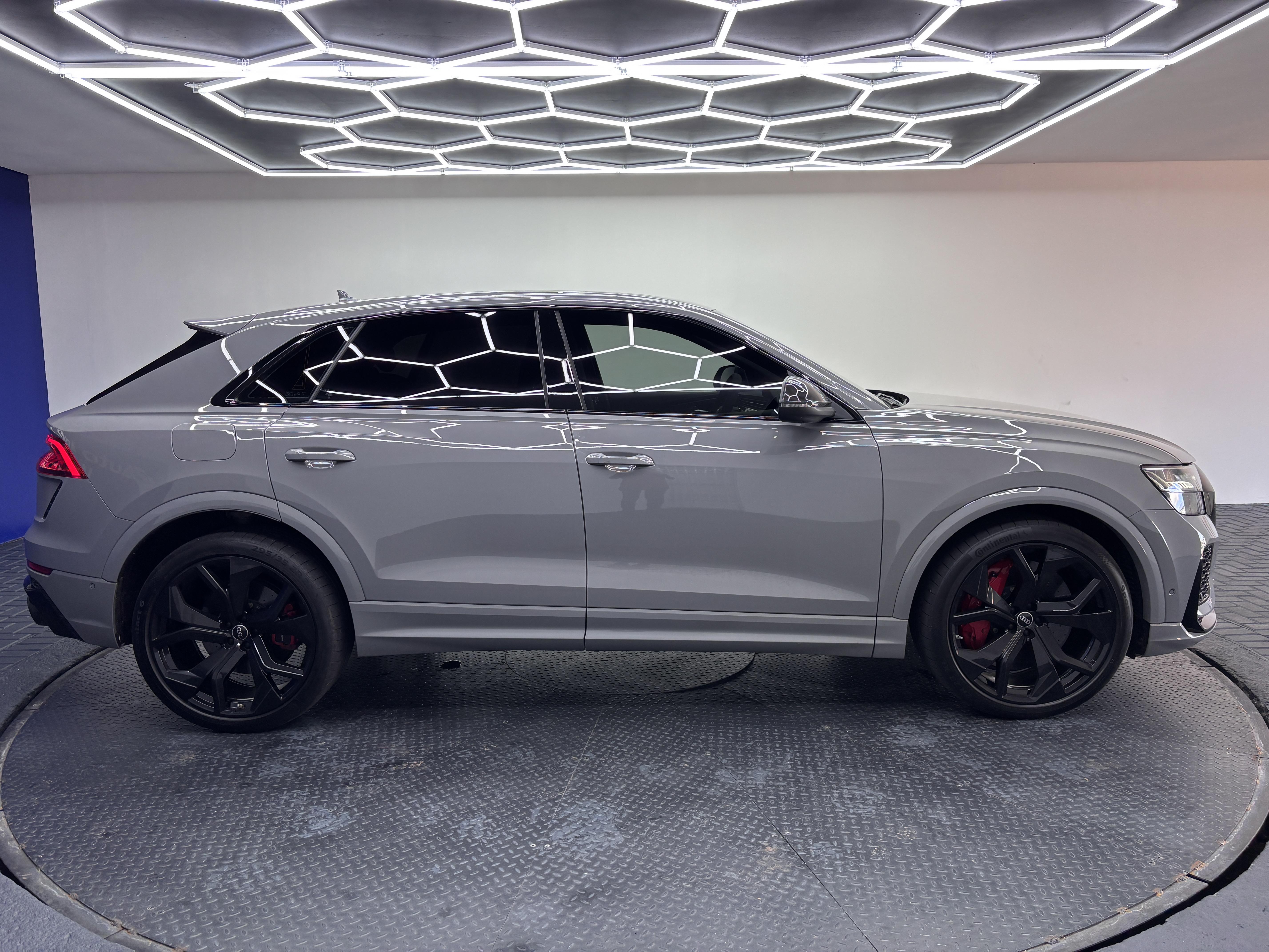 AUDI Q8 RS  QUATTRO (441KW)