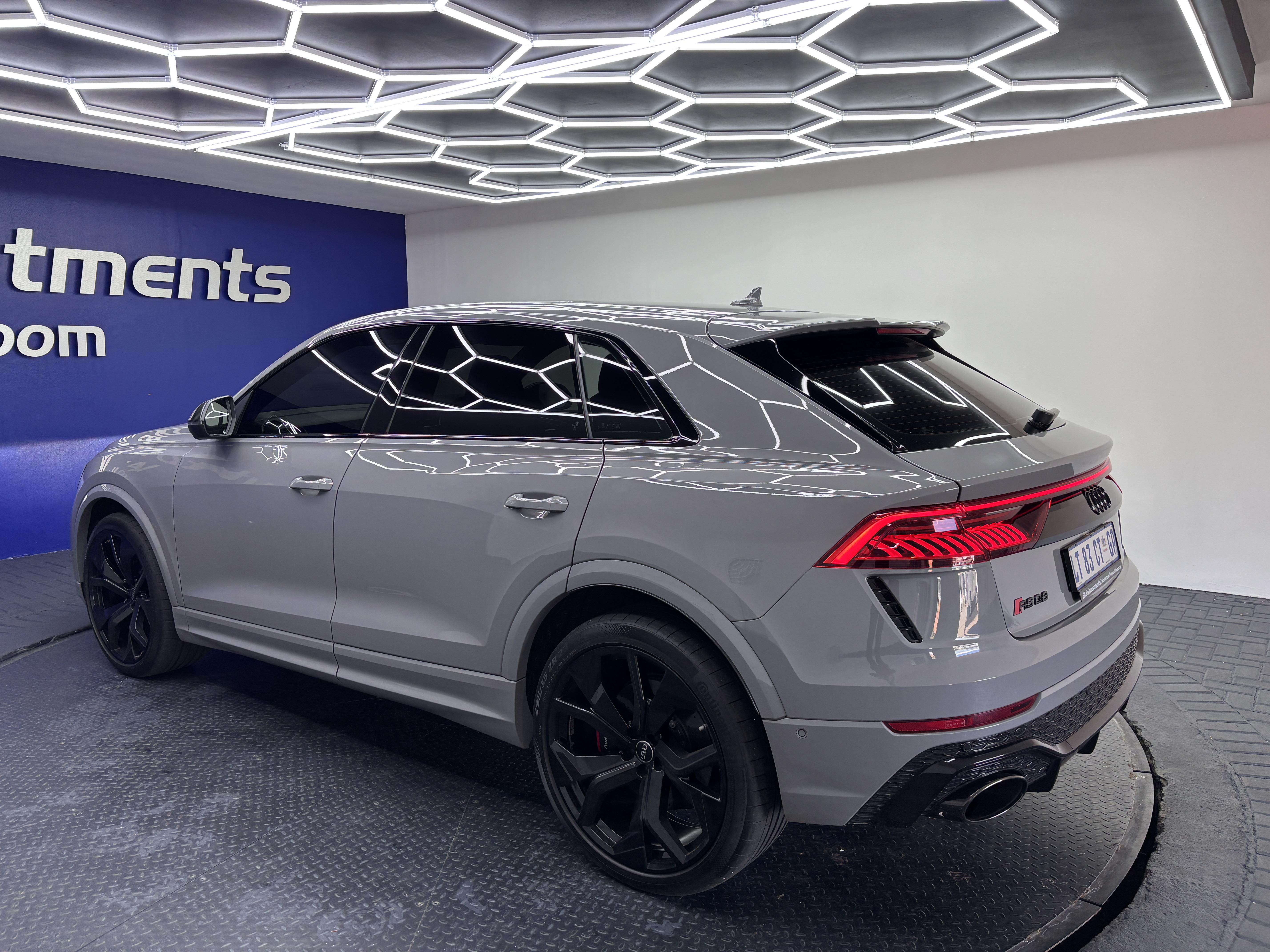 AUDI Q8 RS  QUATTRO (441KW)