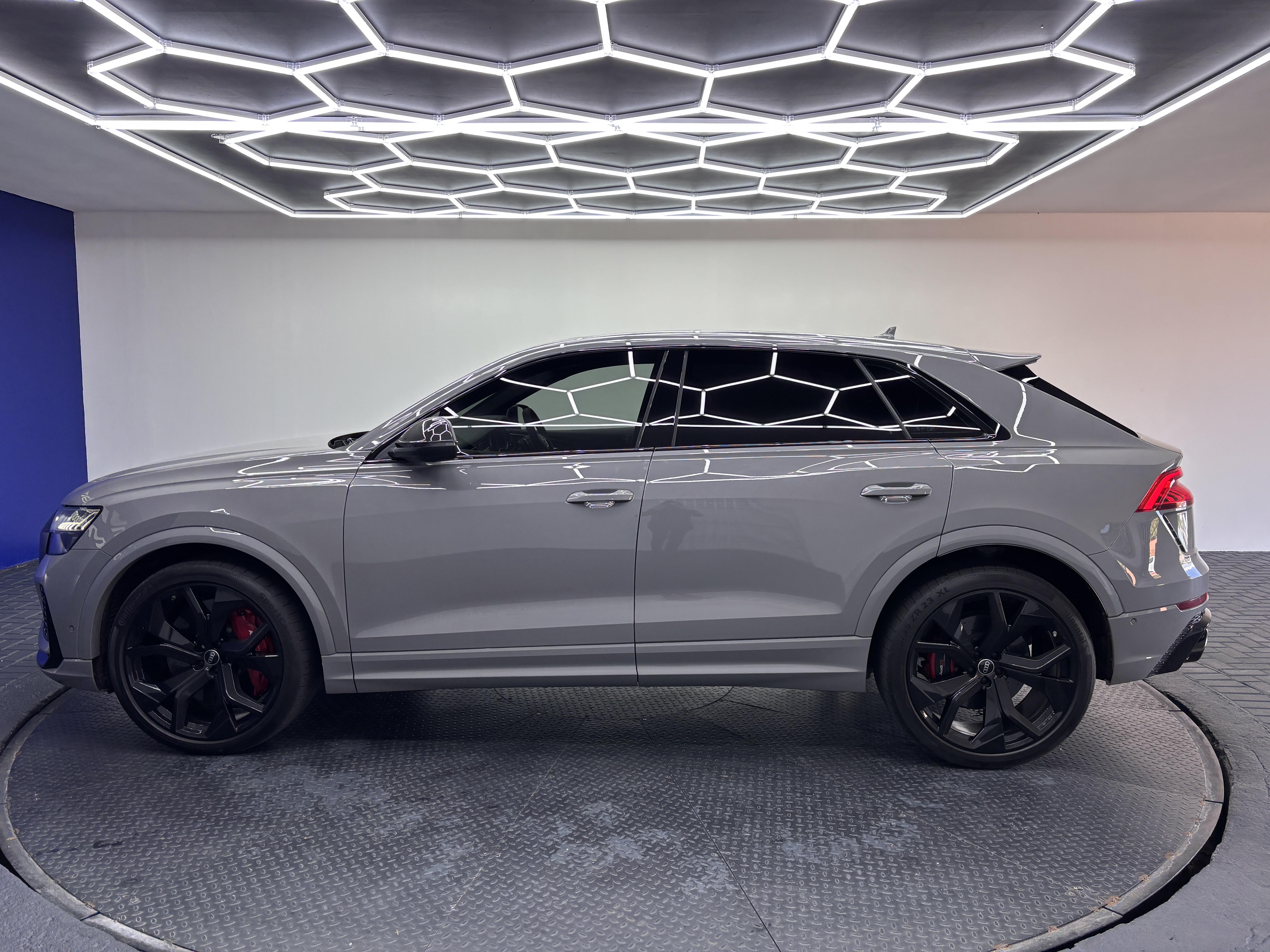AUDI Q8 RS  QUATTRO (441KW)