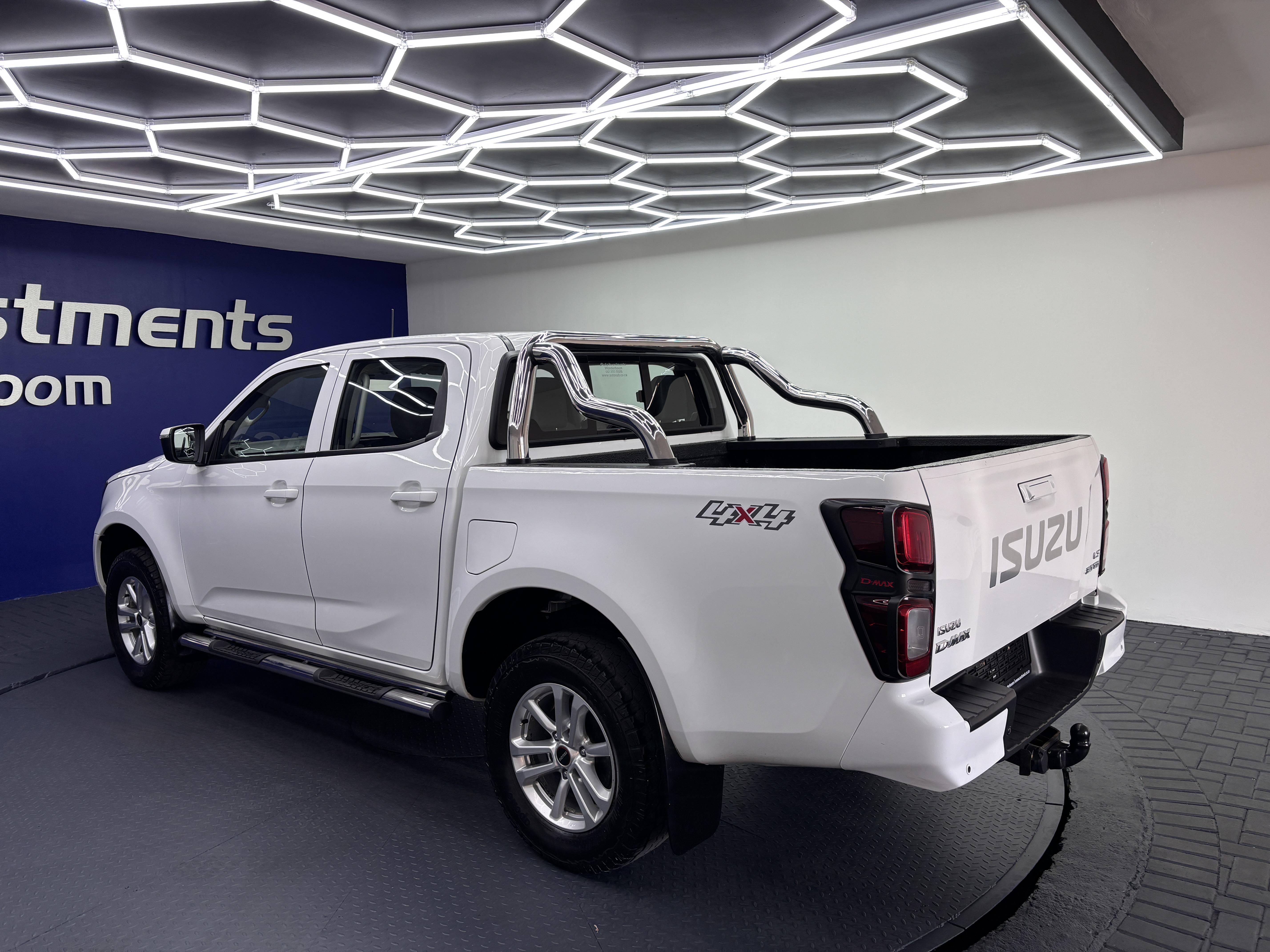 ISUZU D-MAX 3.0 DDI LS 4X4 A/T D/C P/U