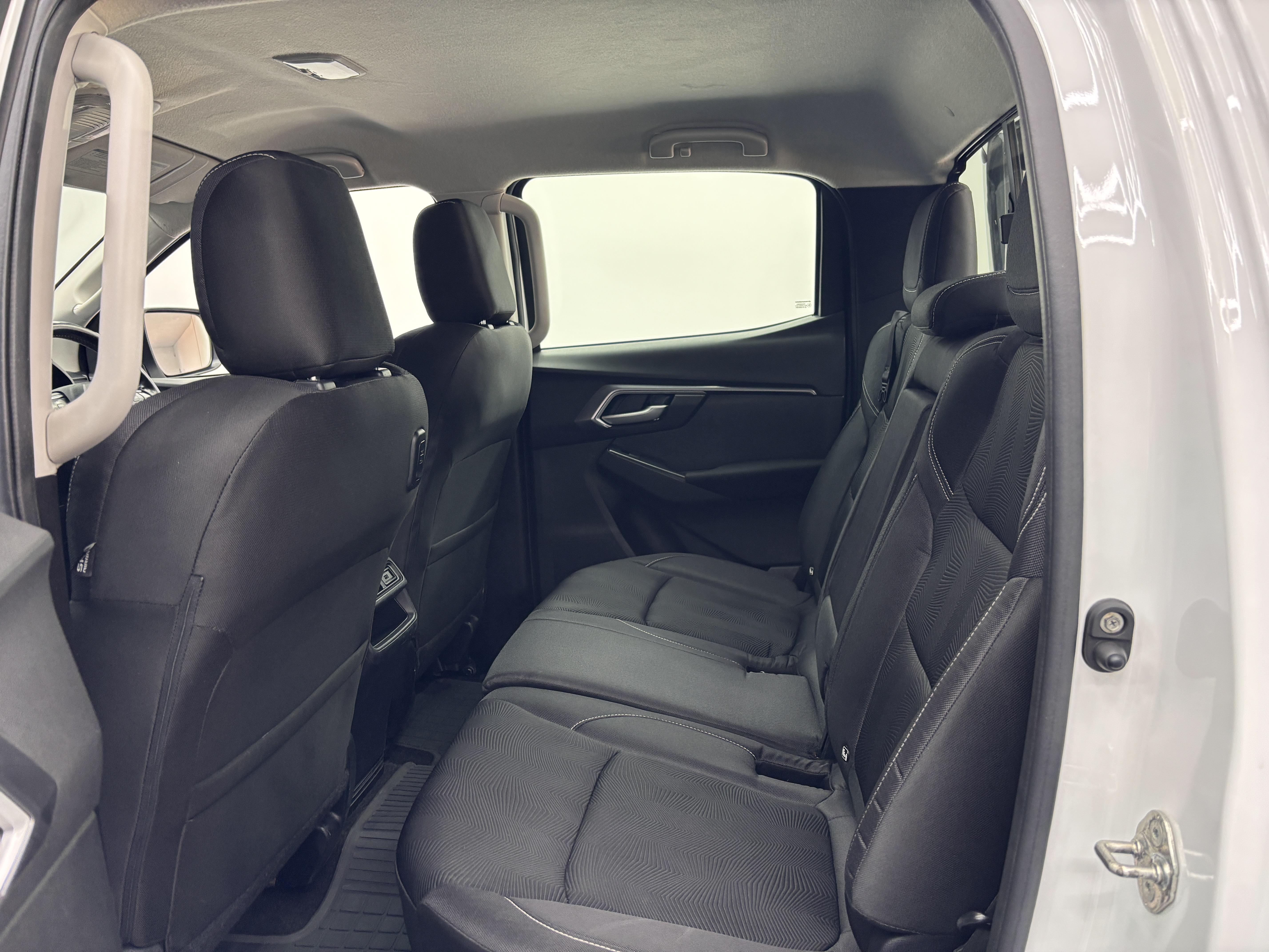 ISUZU D-MAX 3.0 DDI LS 4X4 A/T D/C P/U
