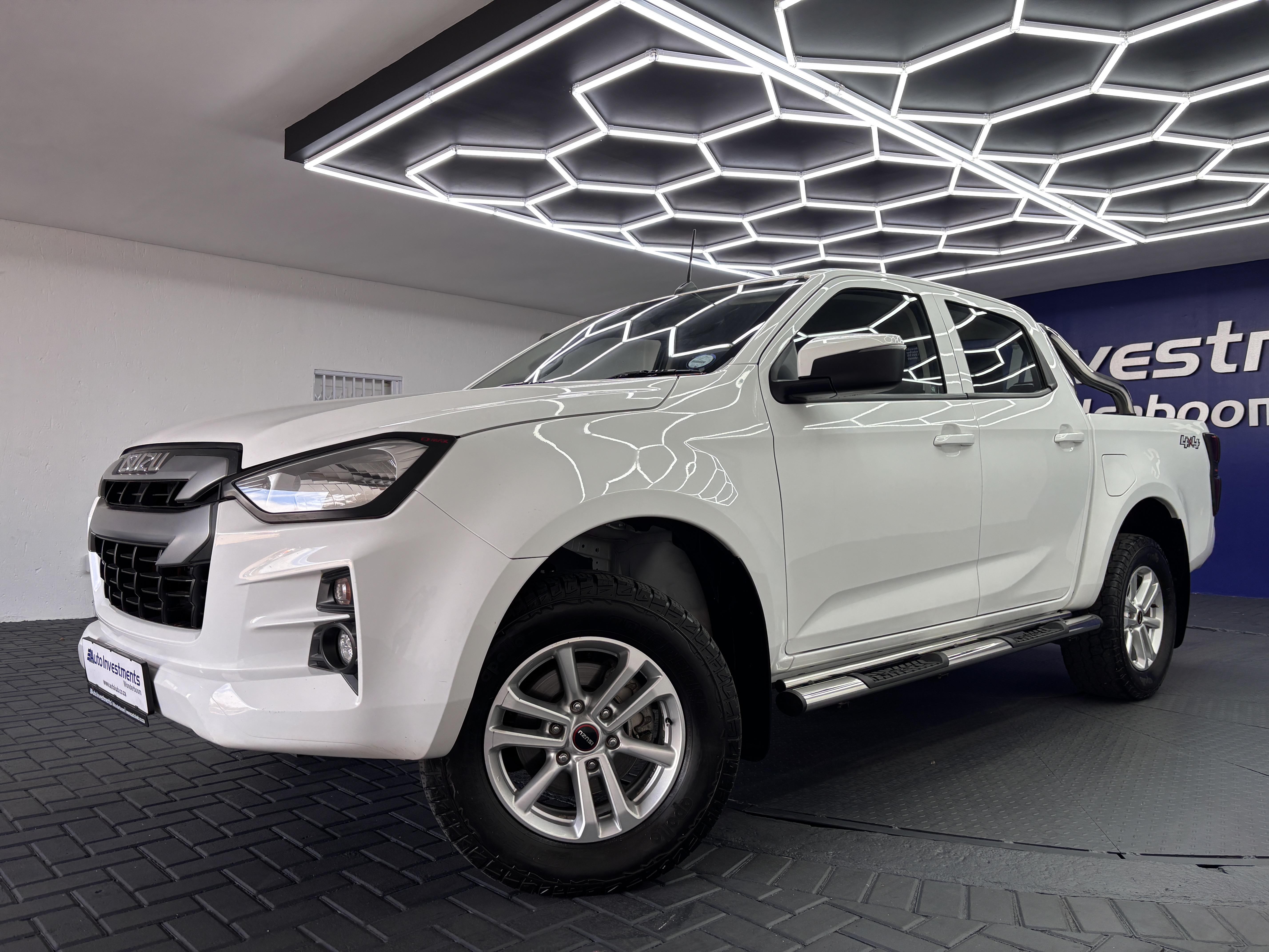 ISUZU D-MAX 3.0 DDI LS 4X4 A/T D/C P/U