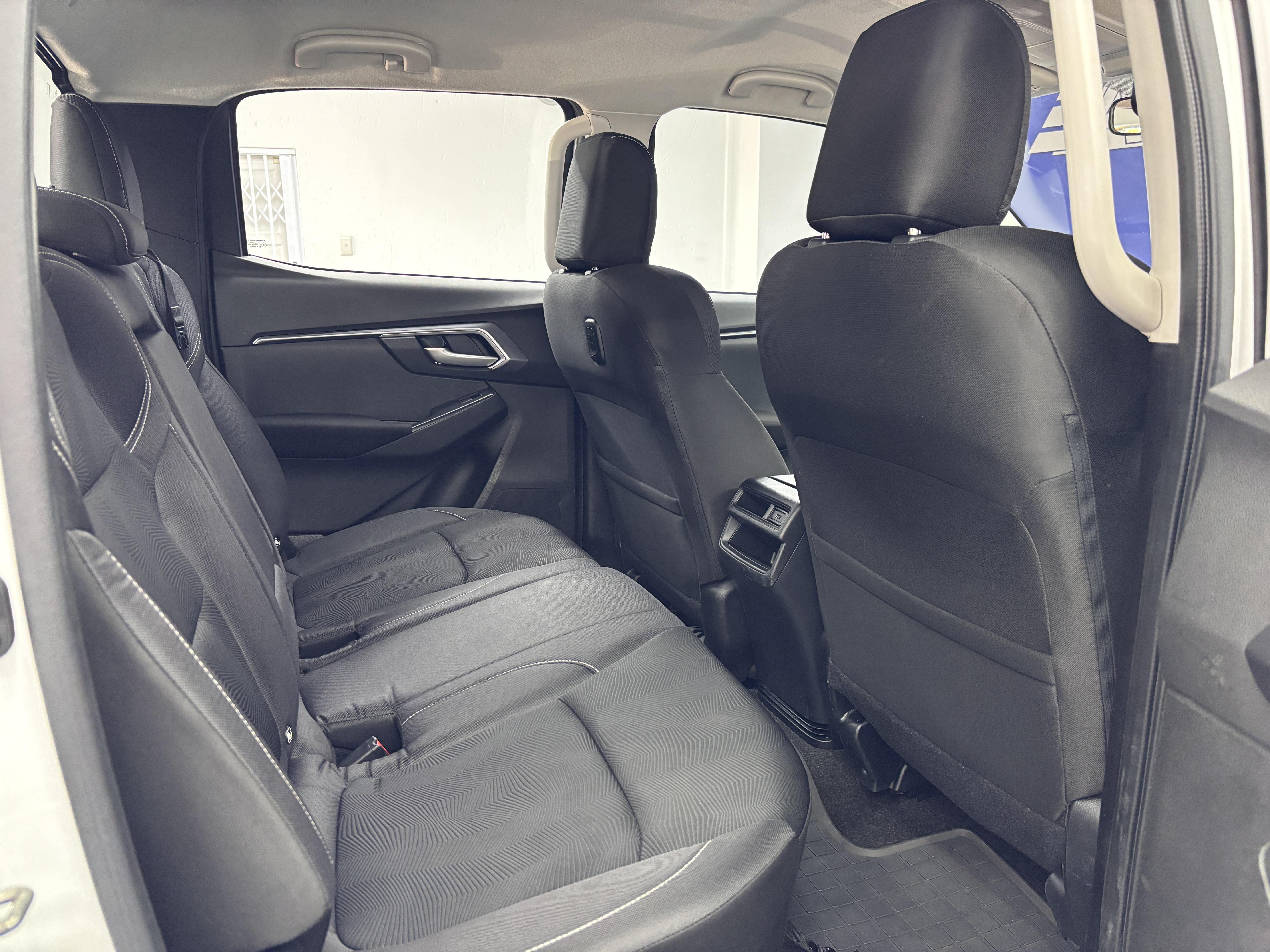 ISUZU D-MAX 3.0 DDI LS 4X4 A/T D/C P/U