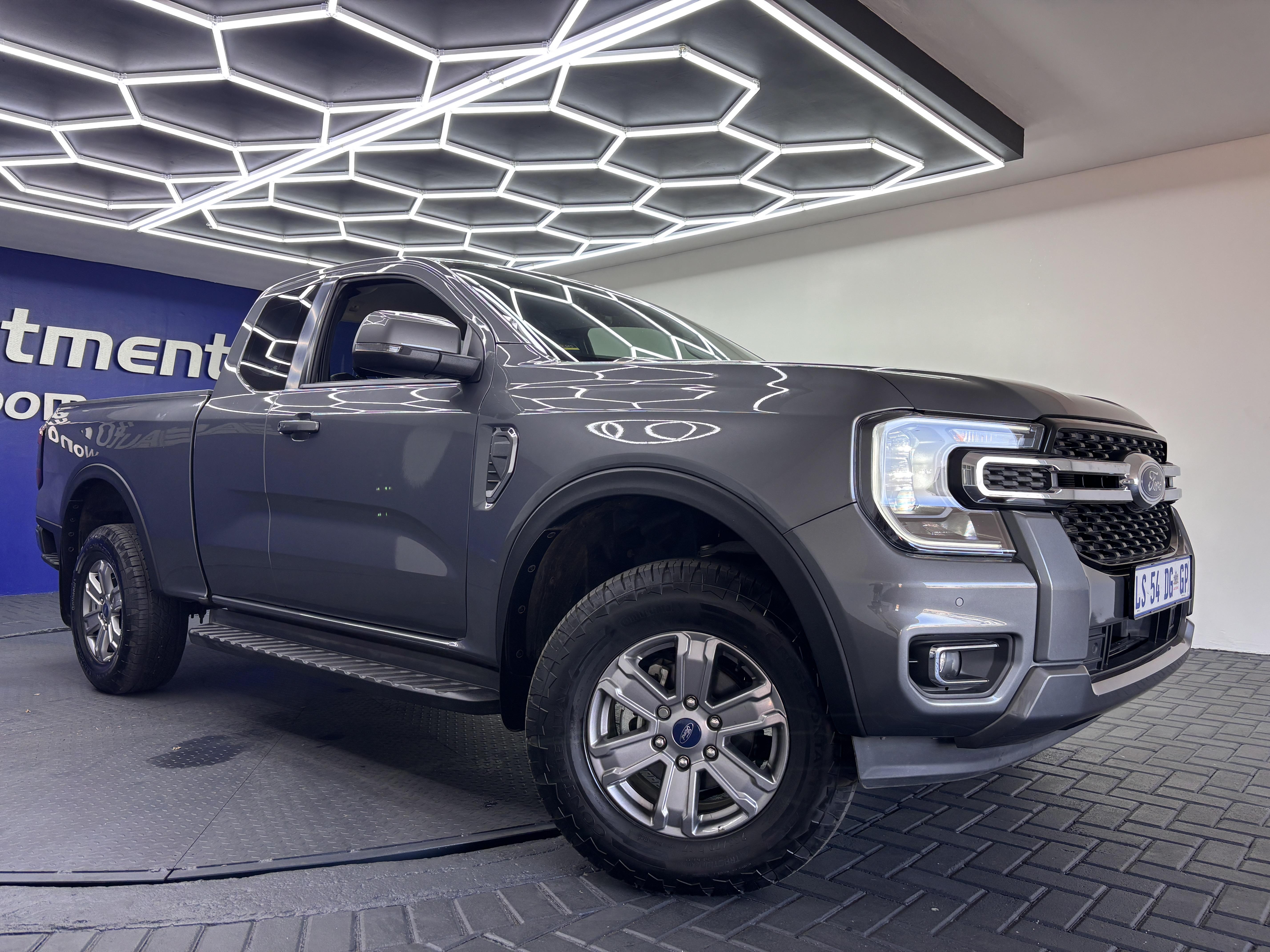 FORD RANGER 2.0D BI TURBO XLT HR A/T 4X4 SUPER CAB P/U
