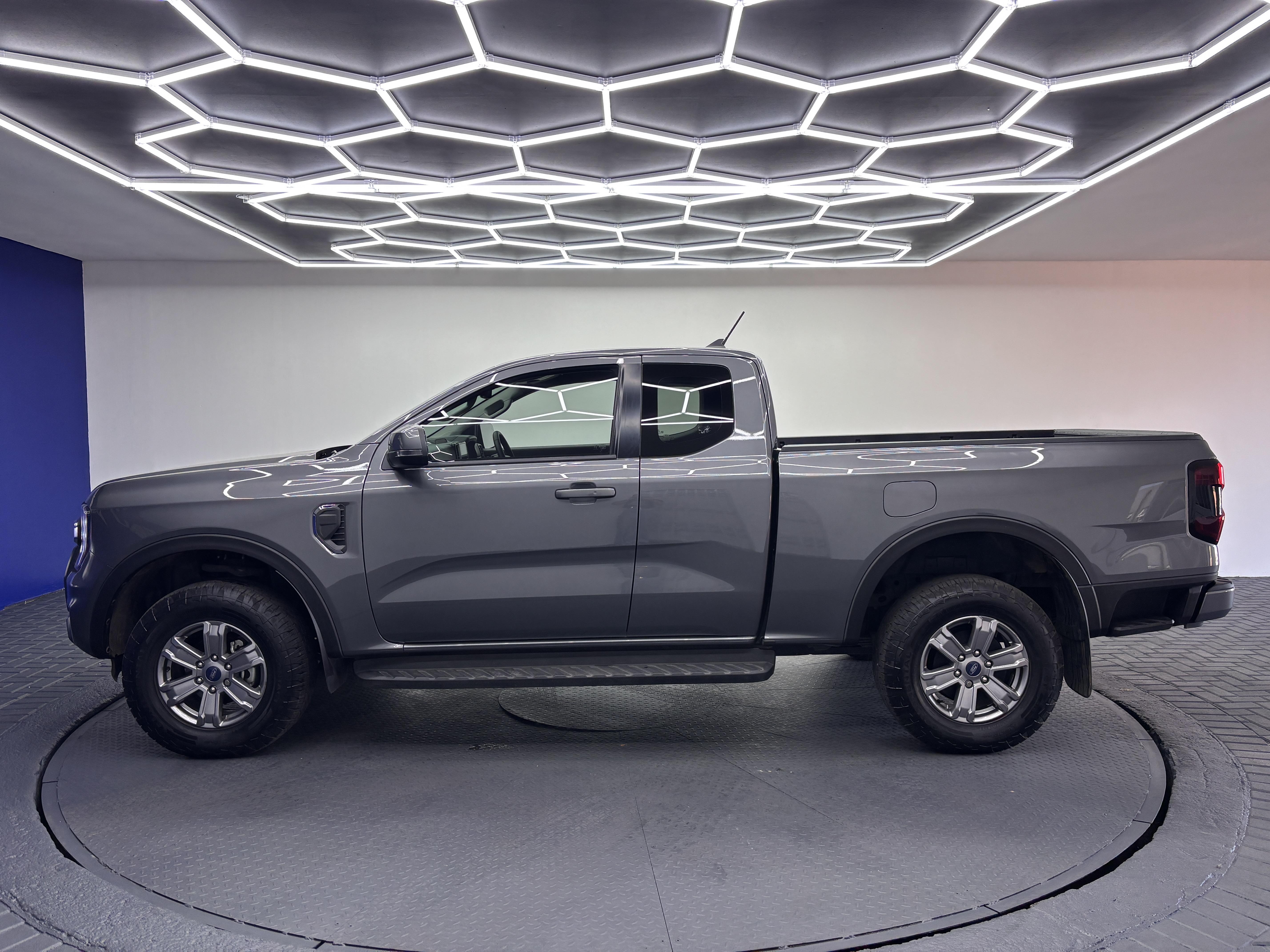 FORD RANGER 2.0D BI TURBO XLT HR A/T 4X4 SUPER CAB P/U