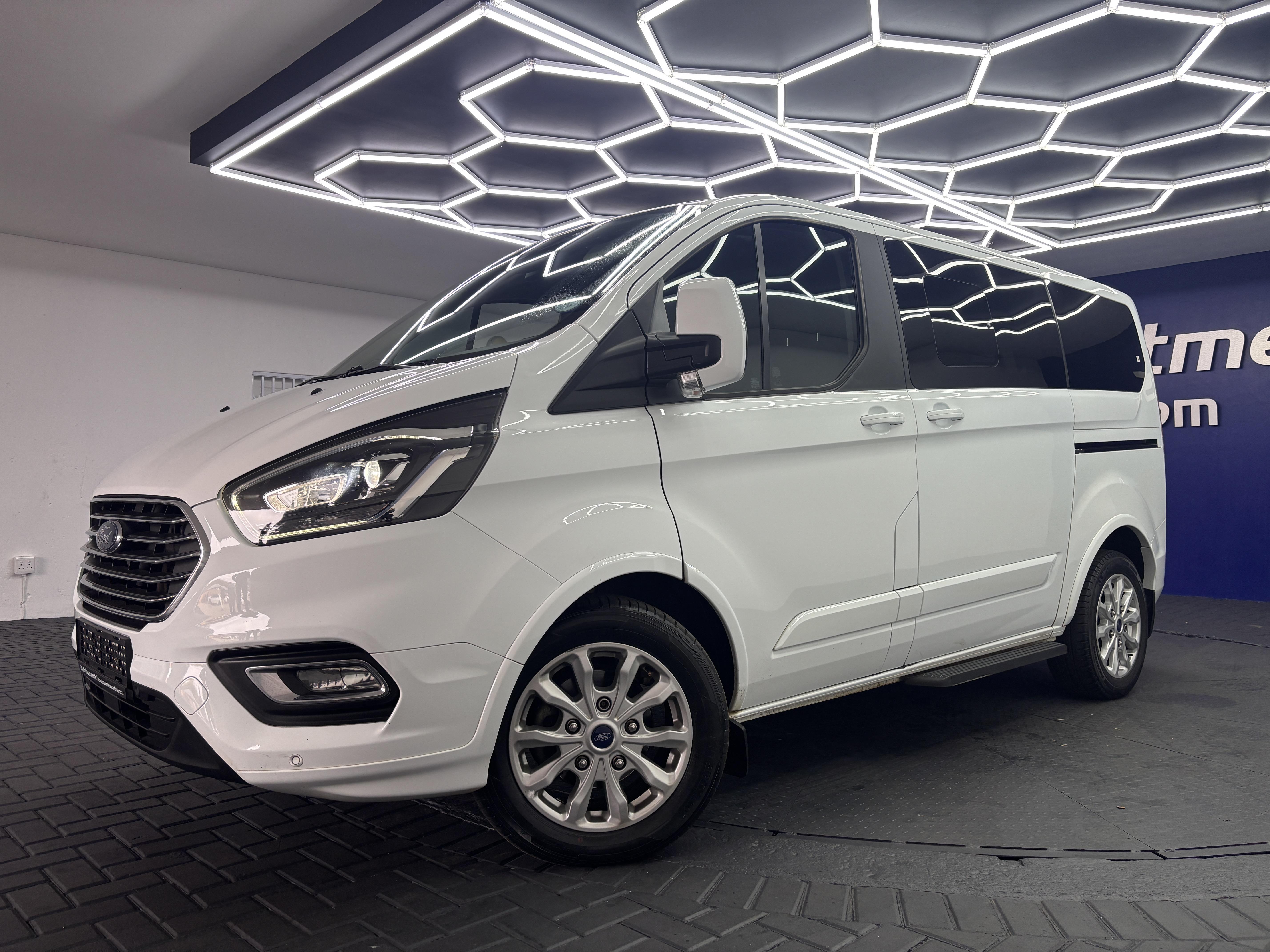 FORD TOURNEO CUSTOM LTD 2.0TDCI A/T (136KW)