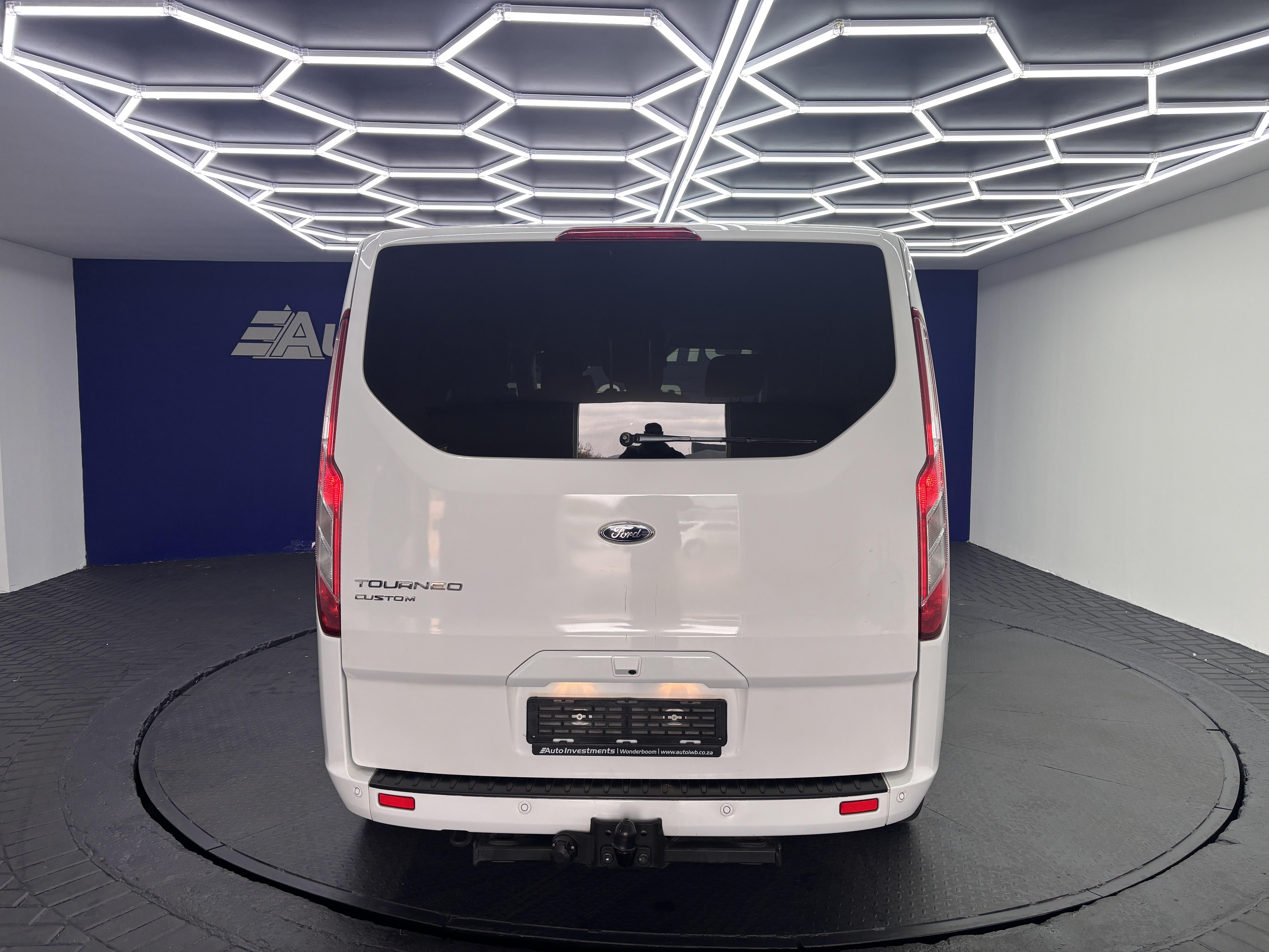 FORD TOURNEO CUSTOM LTD 2.0TDCI A/T (136KW)