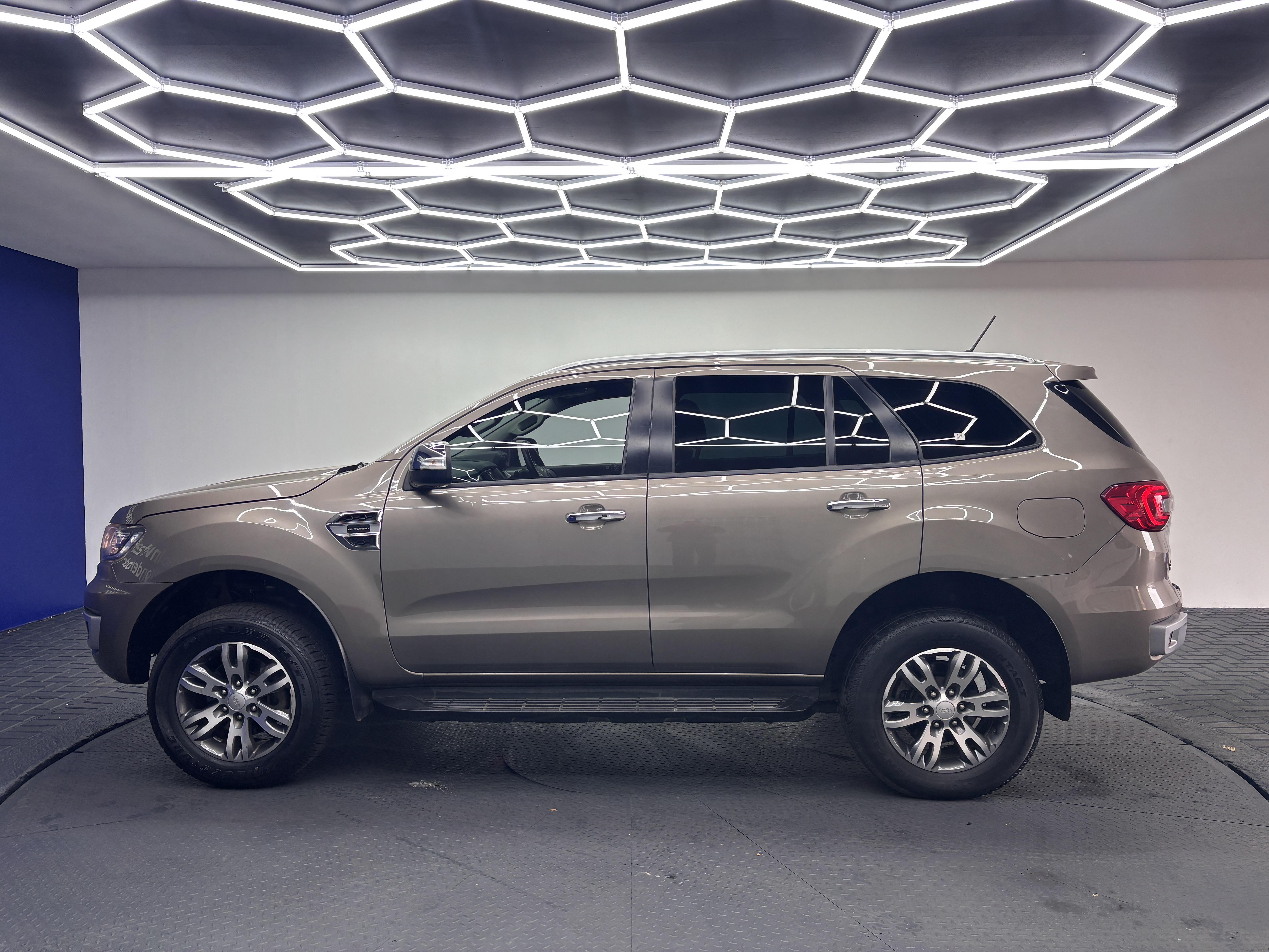 FORD EVEREST 2.0D BI-TURBO XLT A/T