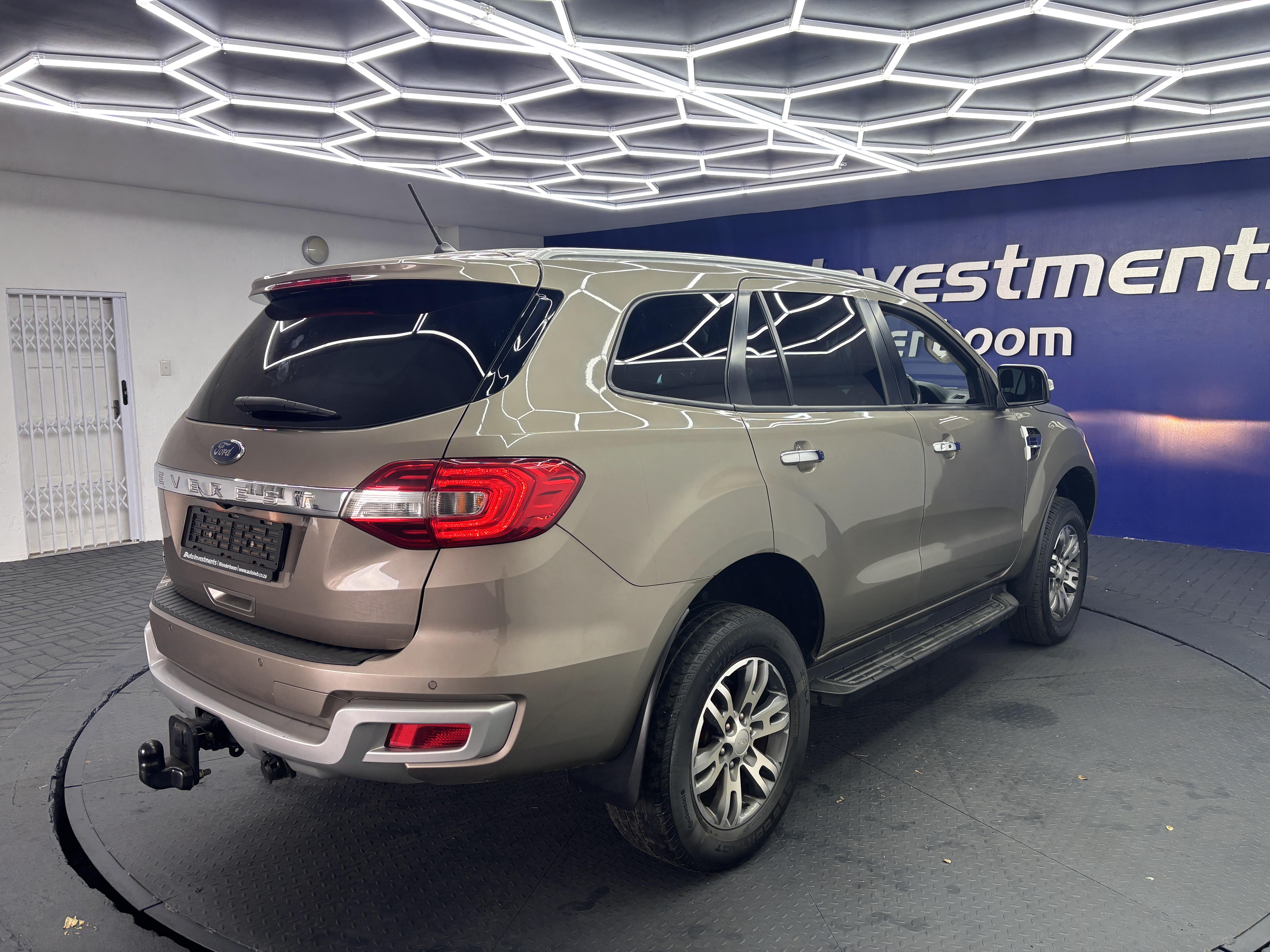 FORD EVEREST 2.0D BI-TURBO XLT A/T
