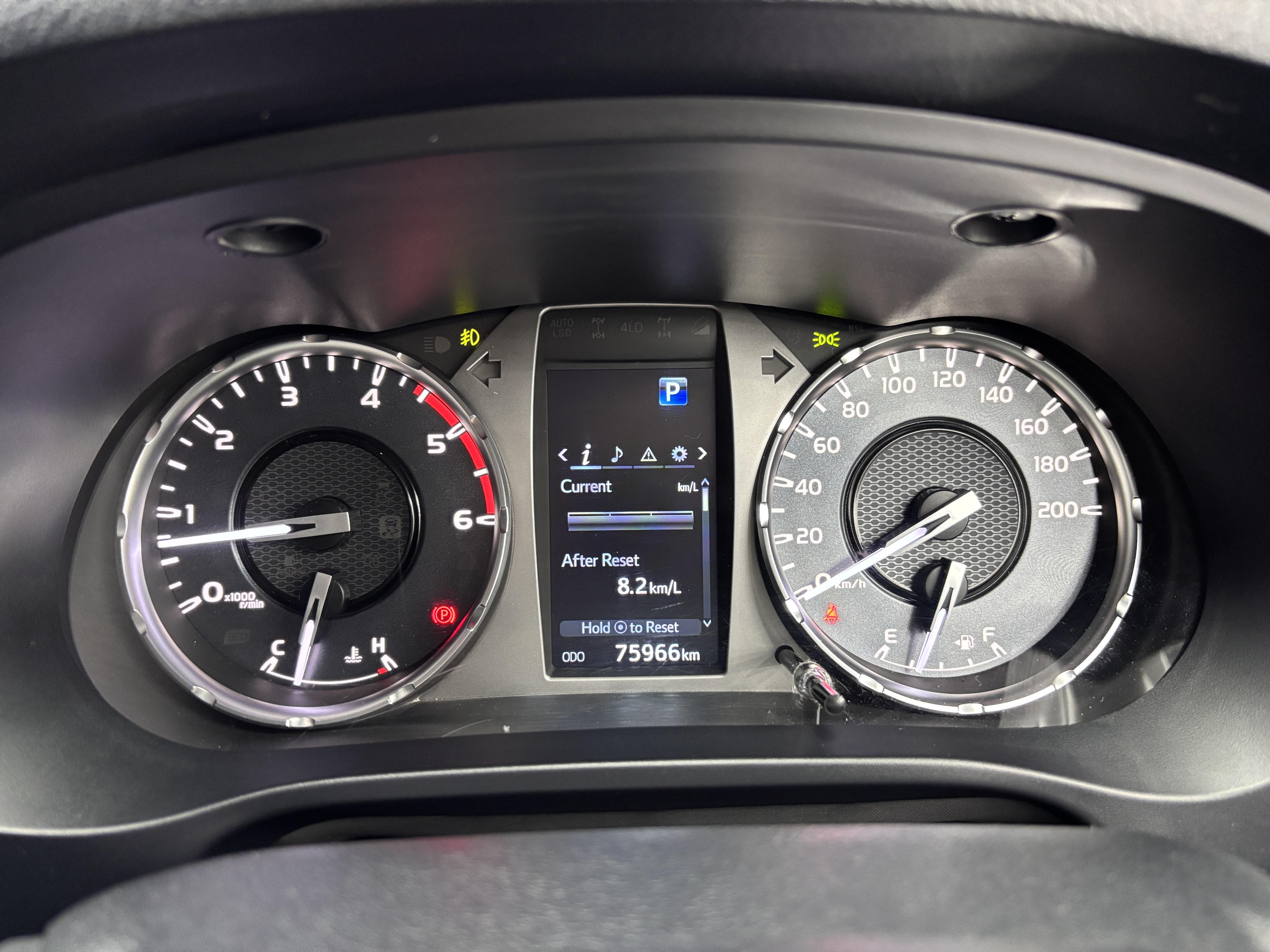 TOYOTA HILUX 2.8 GD-6 RAIDER 4X4 A/T P/U D/C