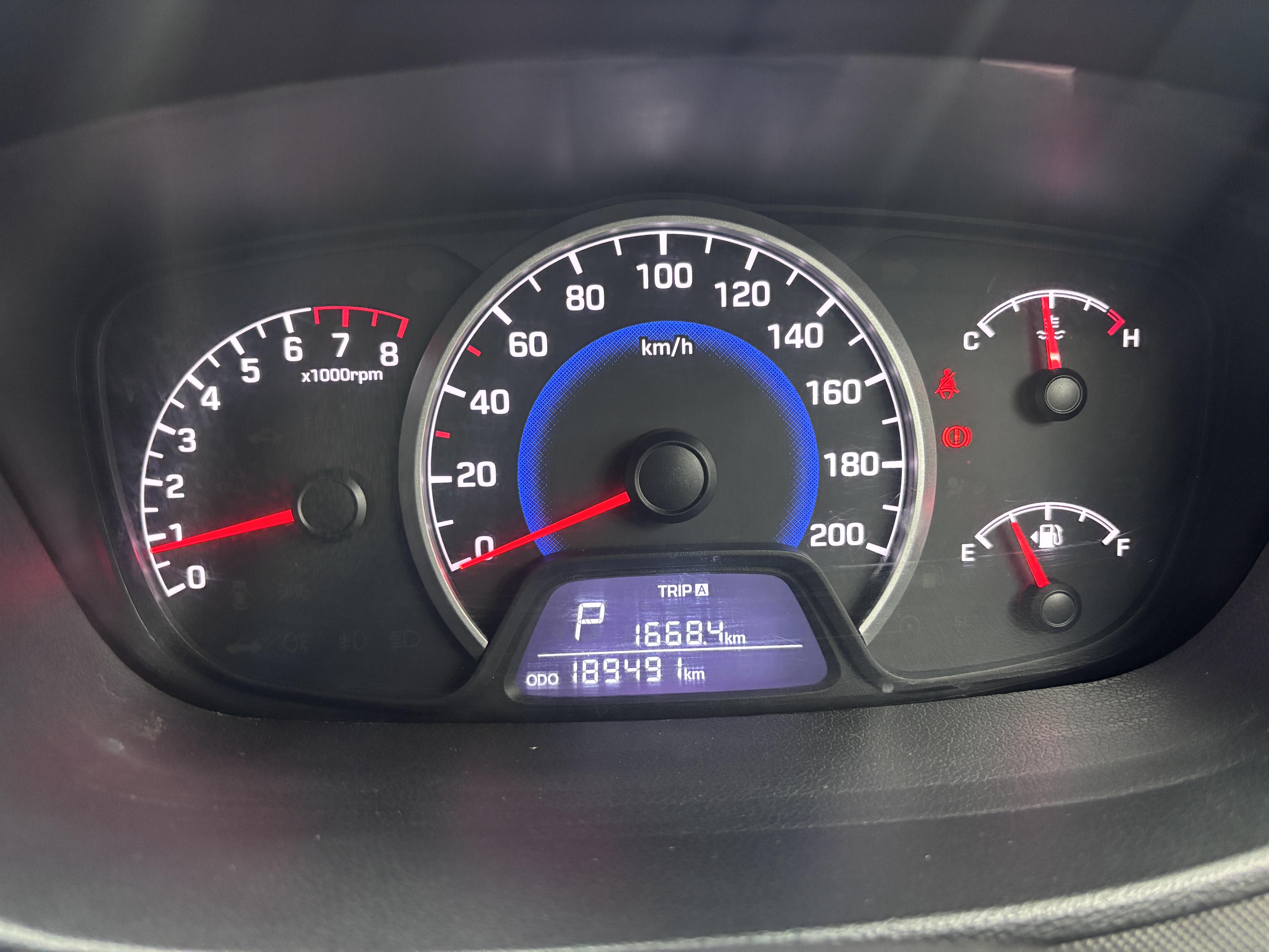 HYUNDAI I10 GRAND  1.0 MOTION A/T - 12