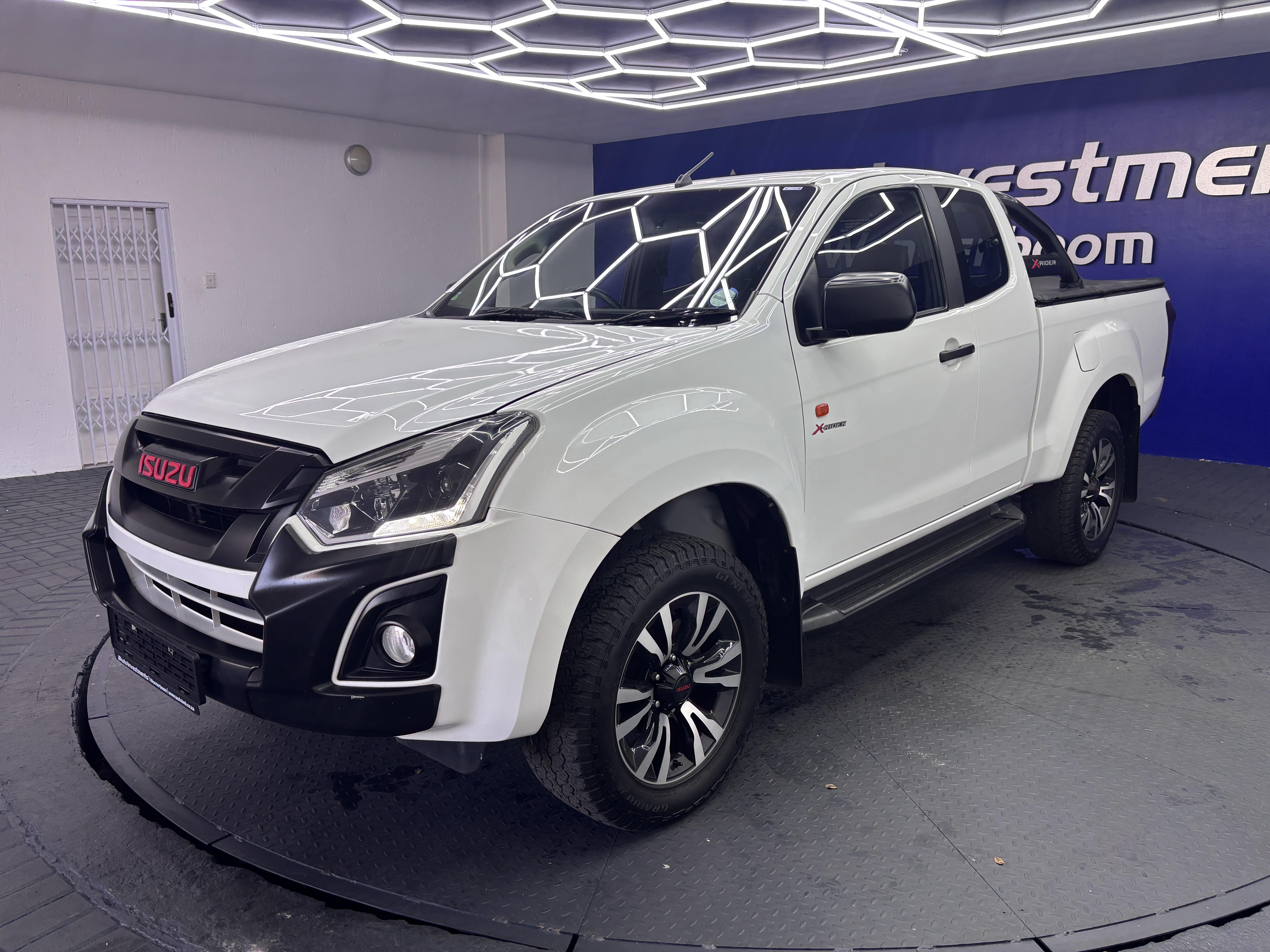 ISUZU D-MAX 250 HO X-RIDER A/T E/CAB P/U