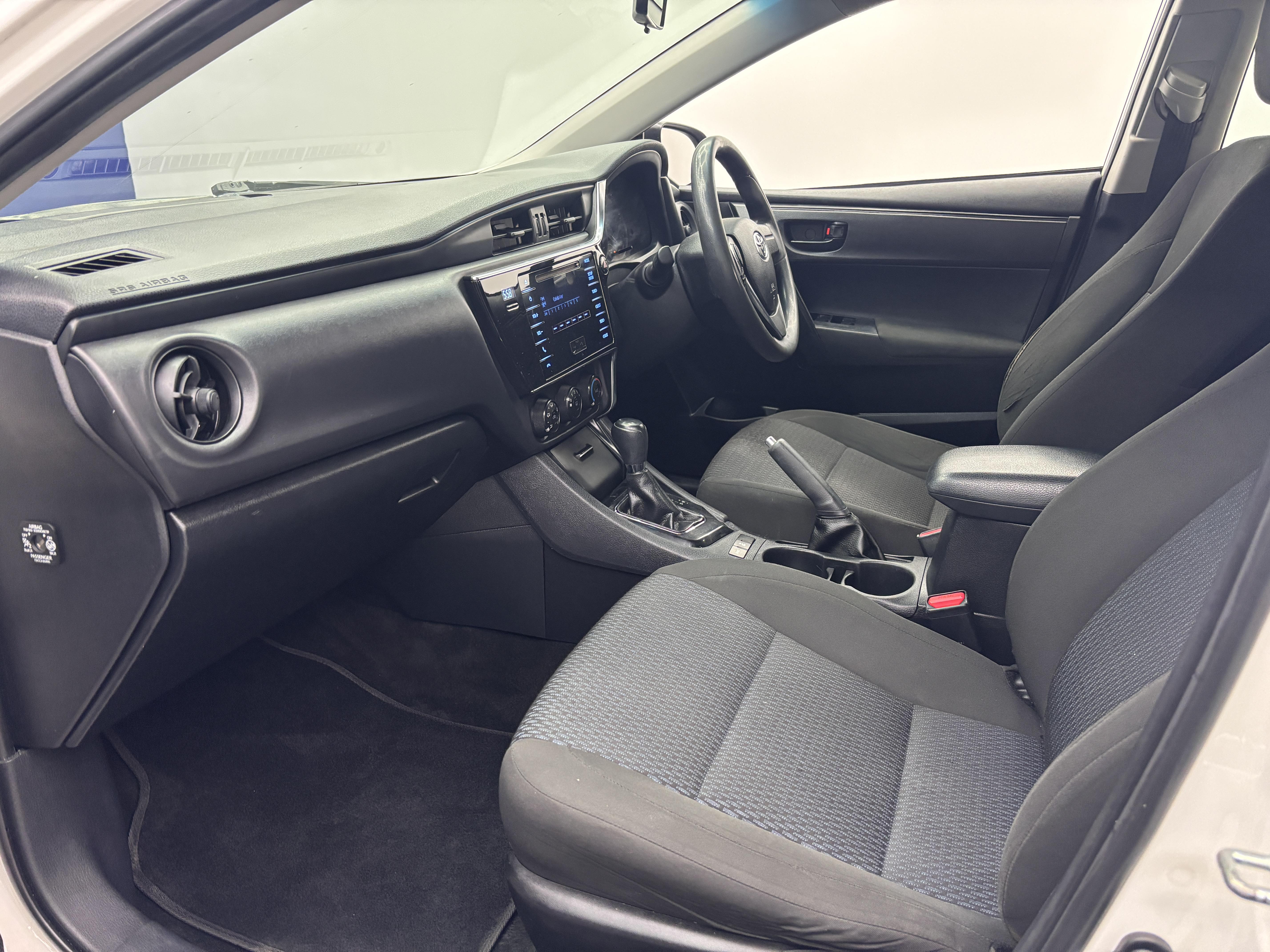 TOYOTA COROLLA QUEST PLUS 1.8 CVT - 17