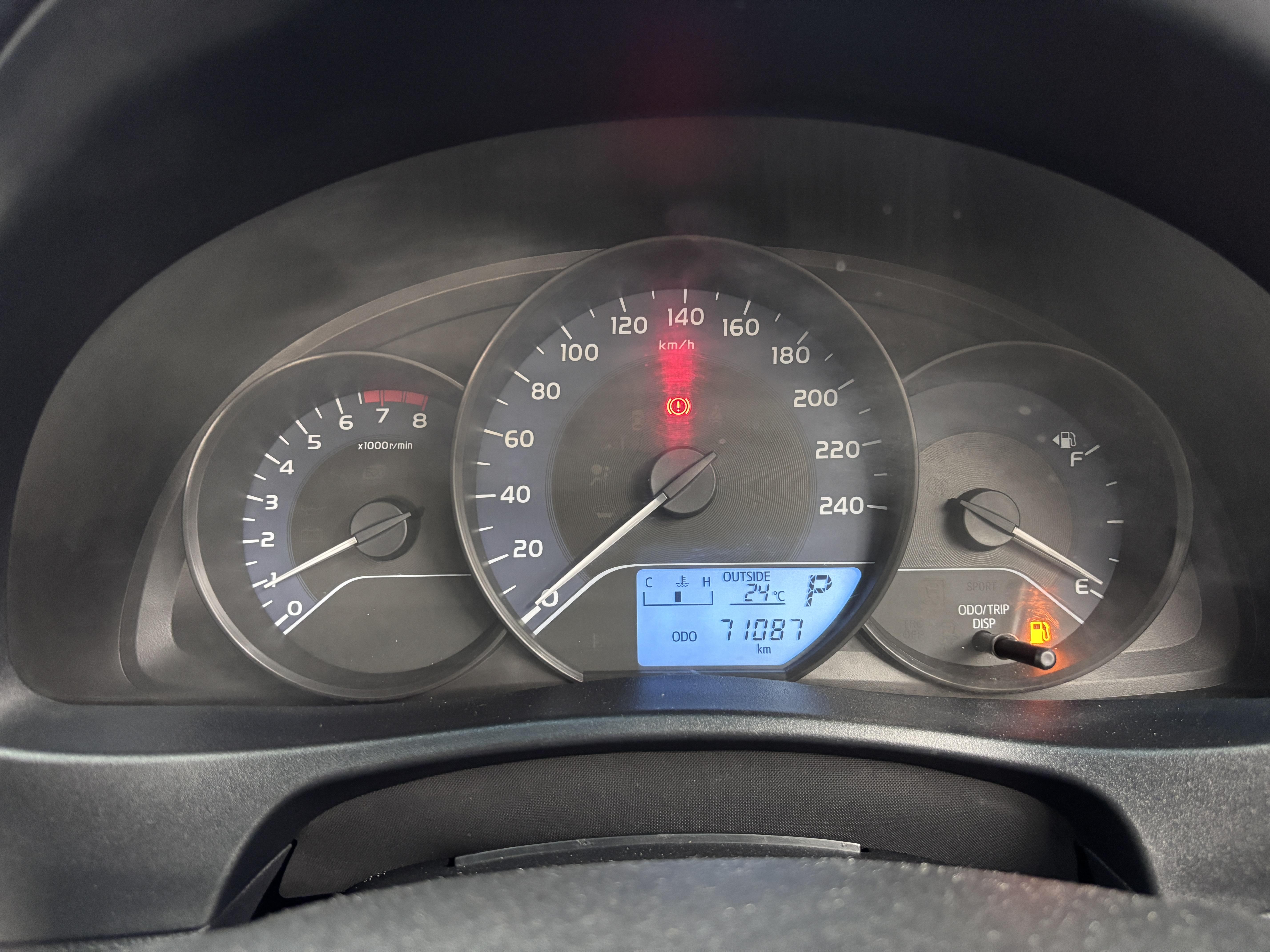 TOYOTA COROLLA QUEST PLUS 1.8 CVT - 12