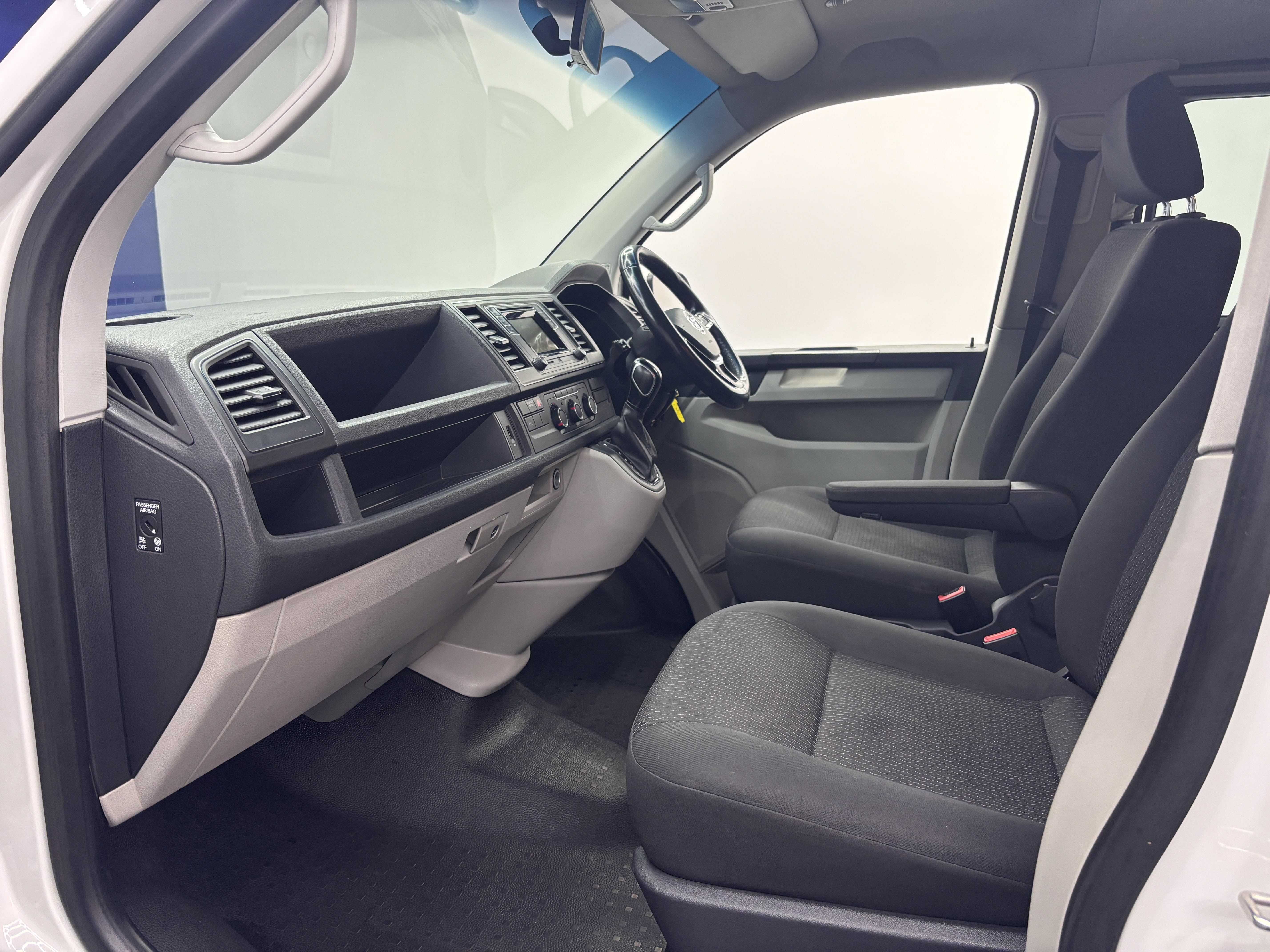 VOLKSWAGEN T6 KOMBI 2.0 TDI DSG 103KW (TRENDLINE) - 19
