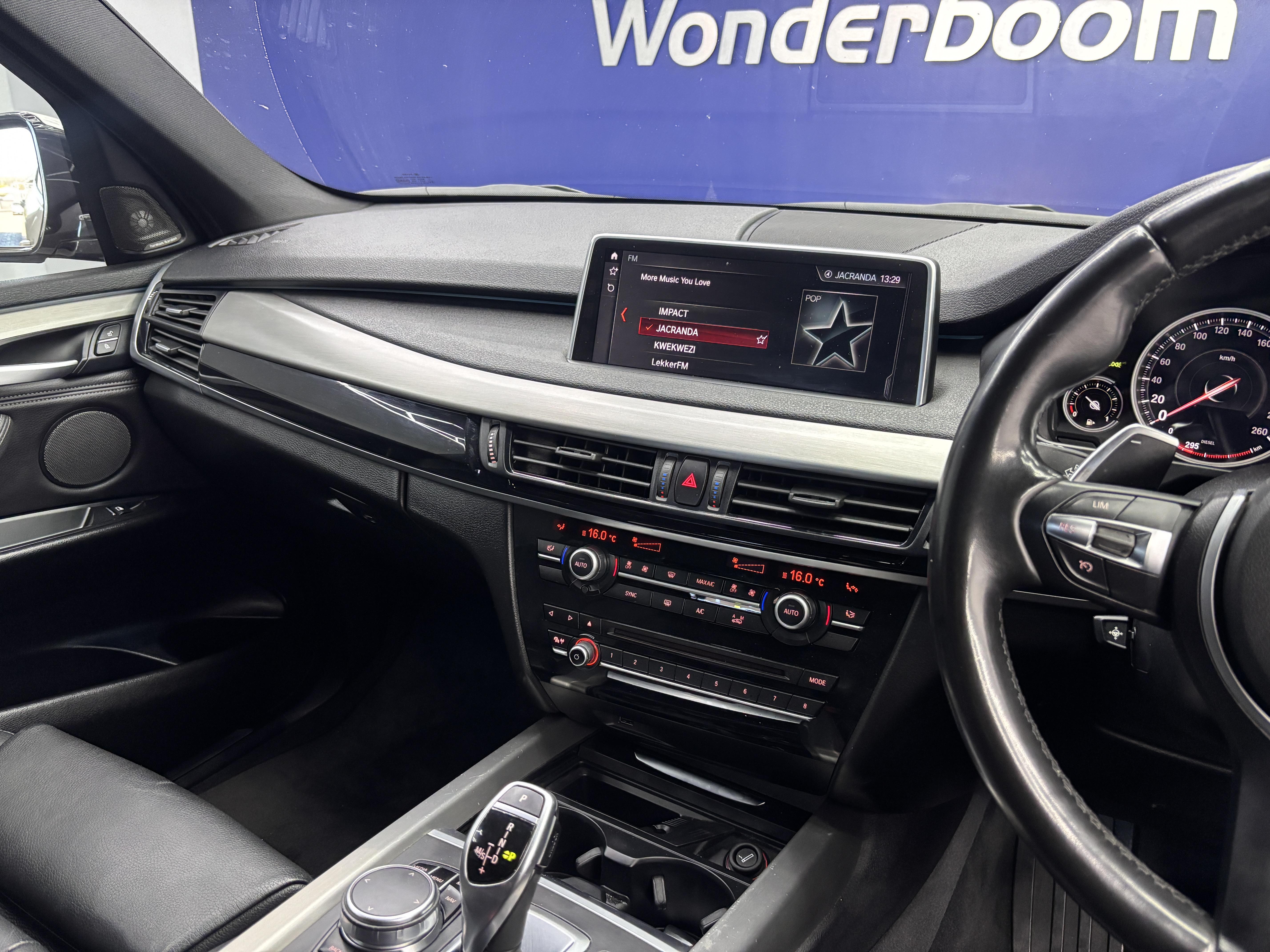 BMW X5 XDRIVE40D M-SPORT A/T (F15) - 13