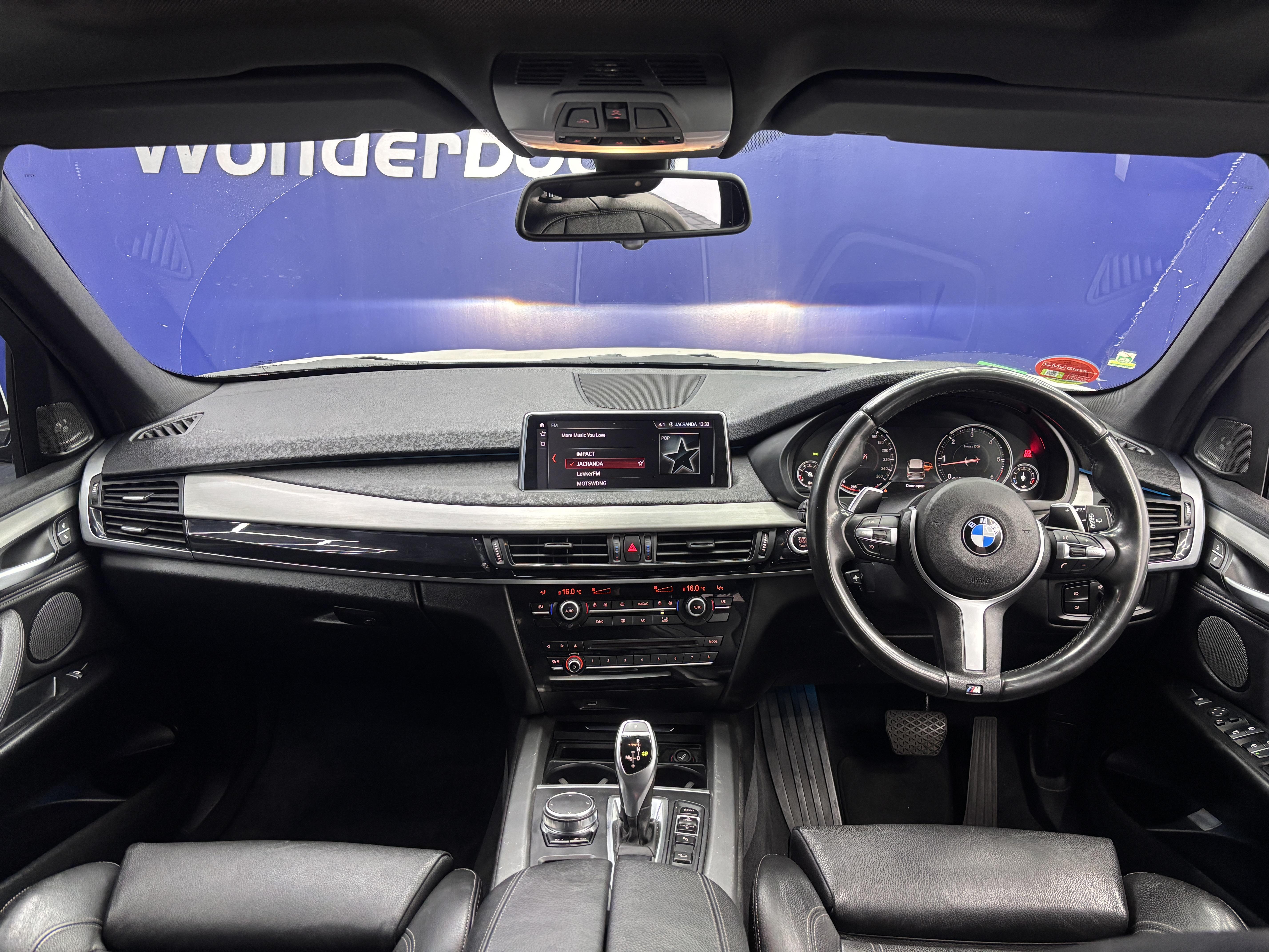 BMW X5 XDRIVE40D M-SPORT A/T (F15) - 15