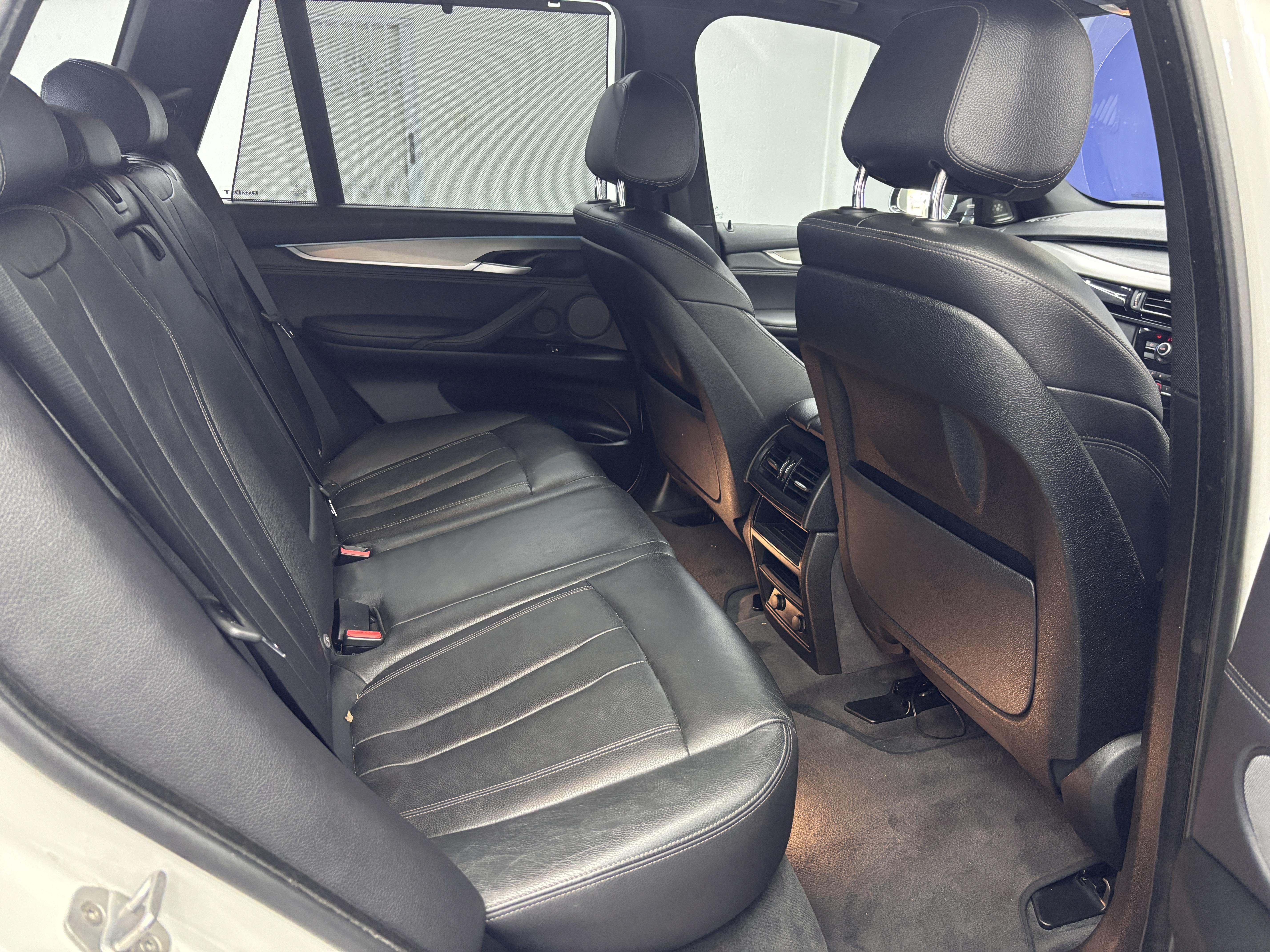 BMW X5 XDRIVE40D M-SPORT A/T (F15) - 14