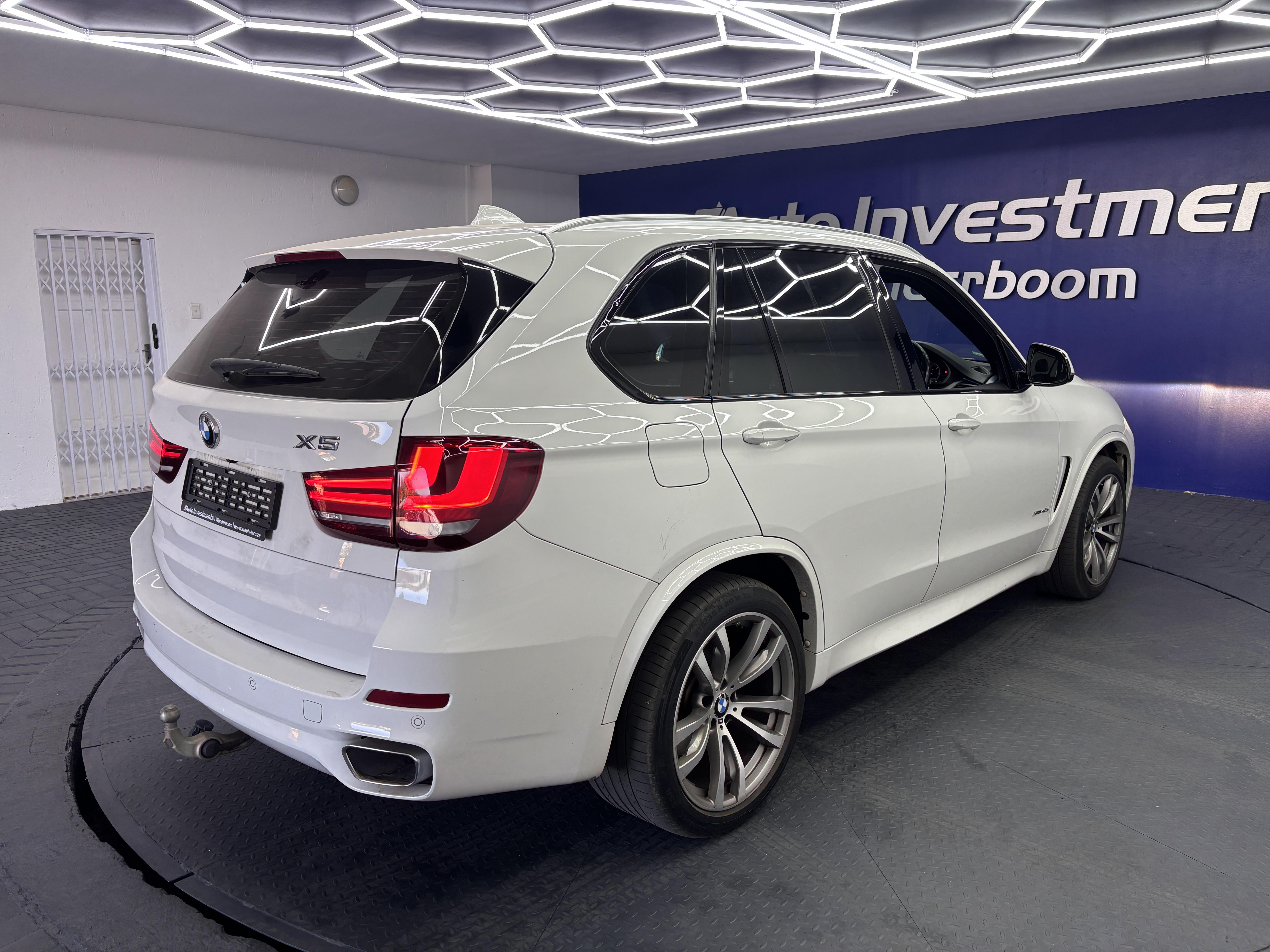 BMW X5 XDRIVE40D M-SPORT A/T (F15) - 10