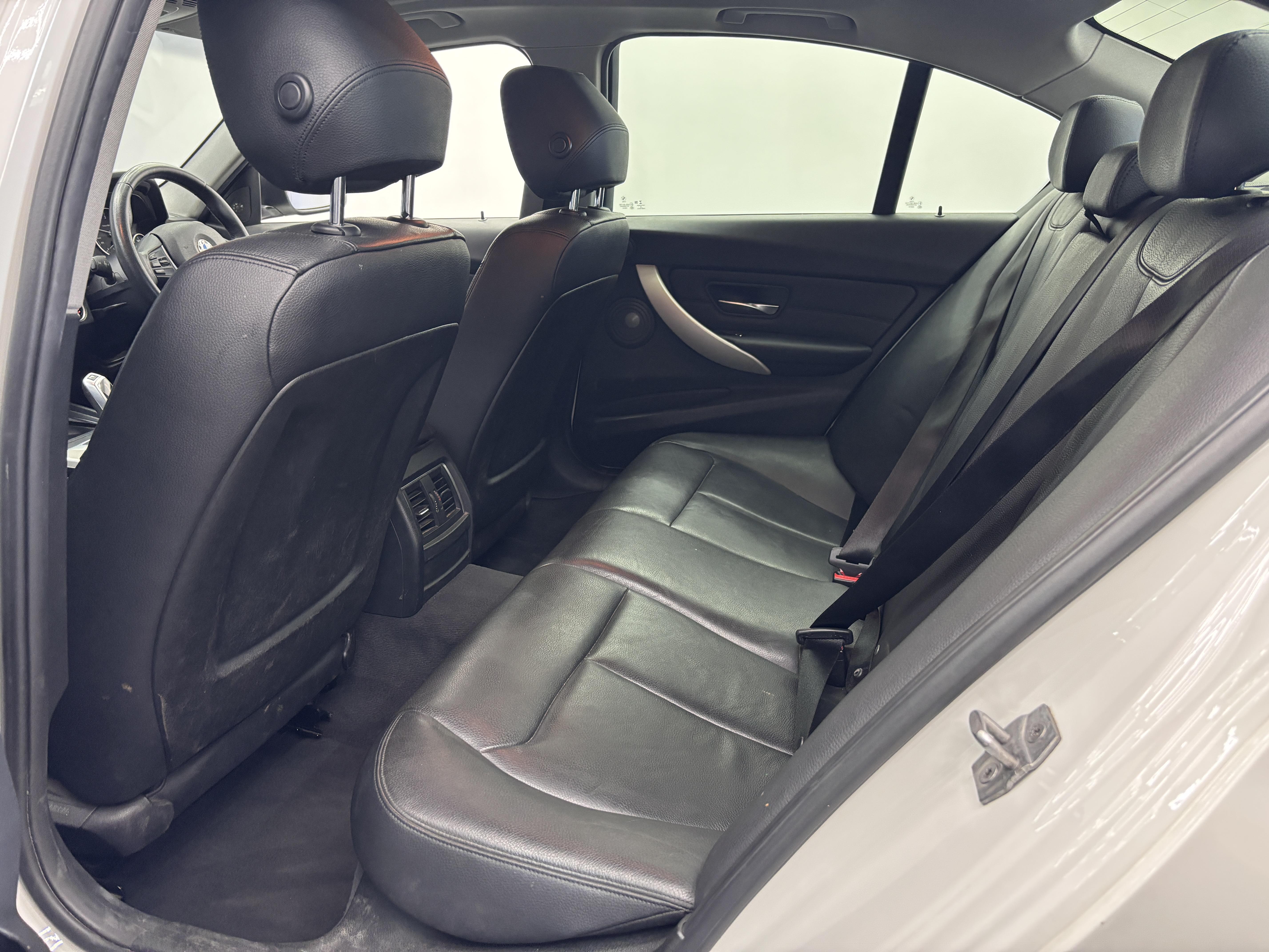 BMW 3 SERIES 320D A/T (F30)