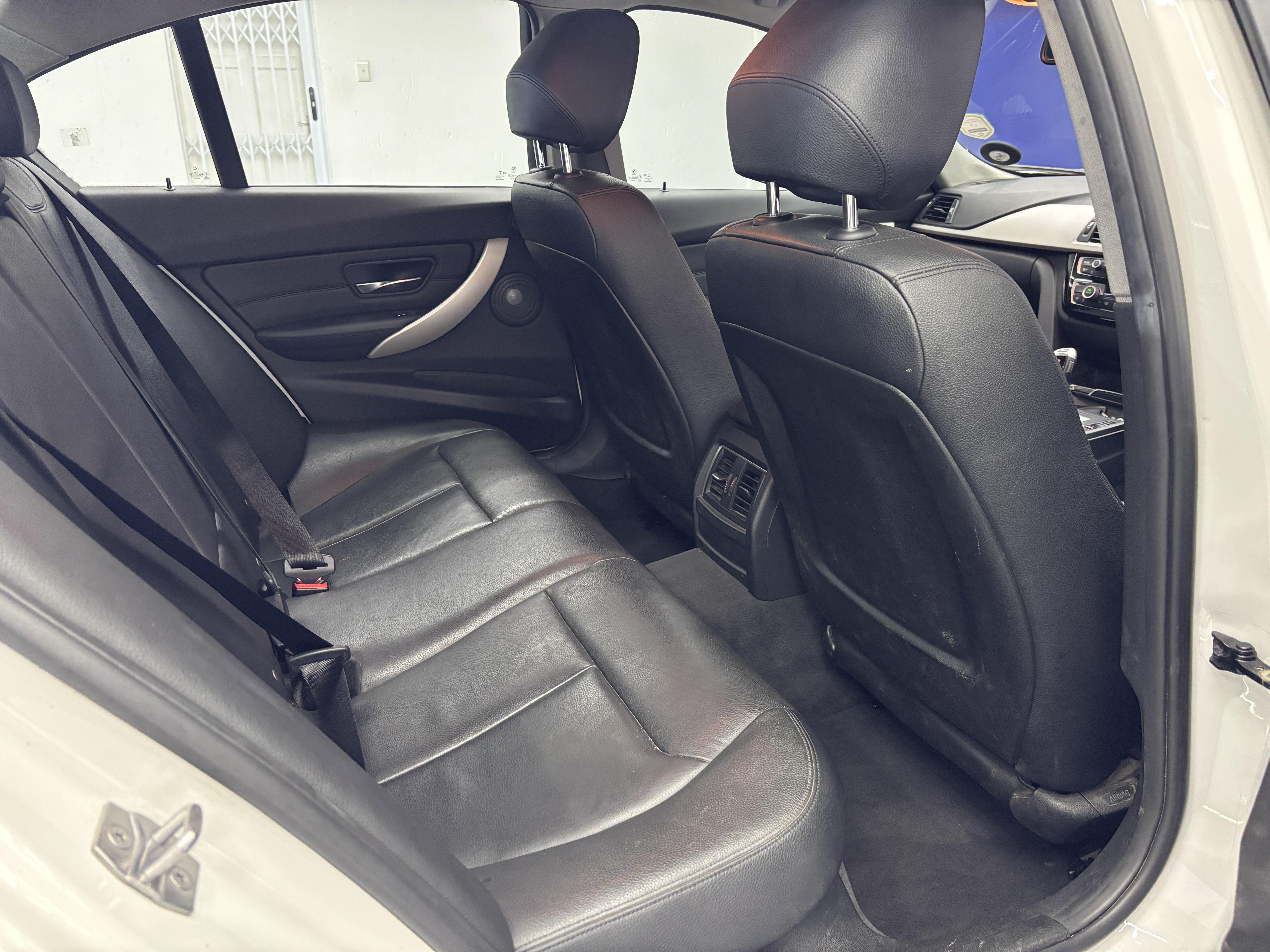 BMW 3 SERIES 320D A/T (F30)