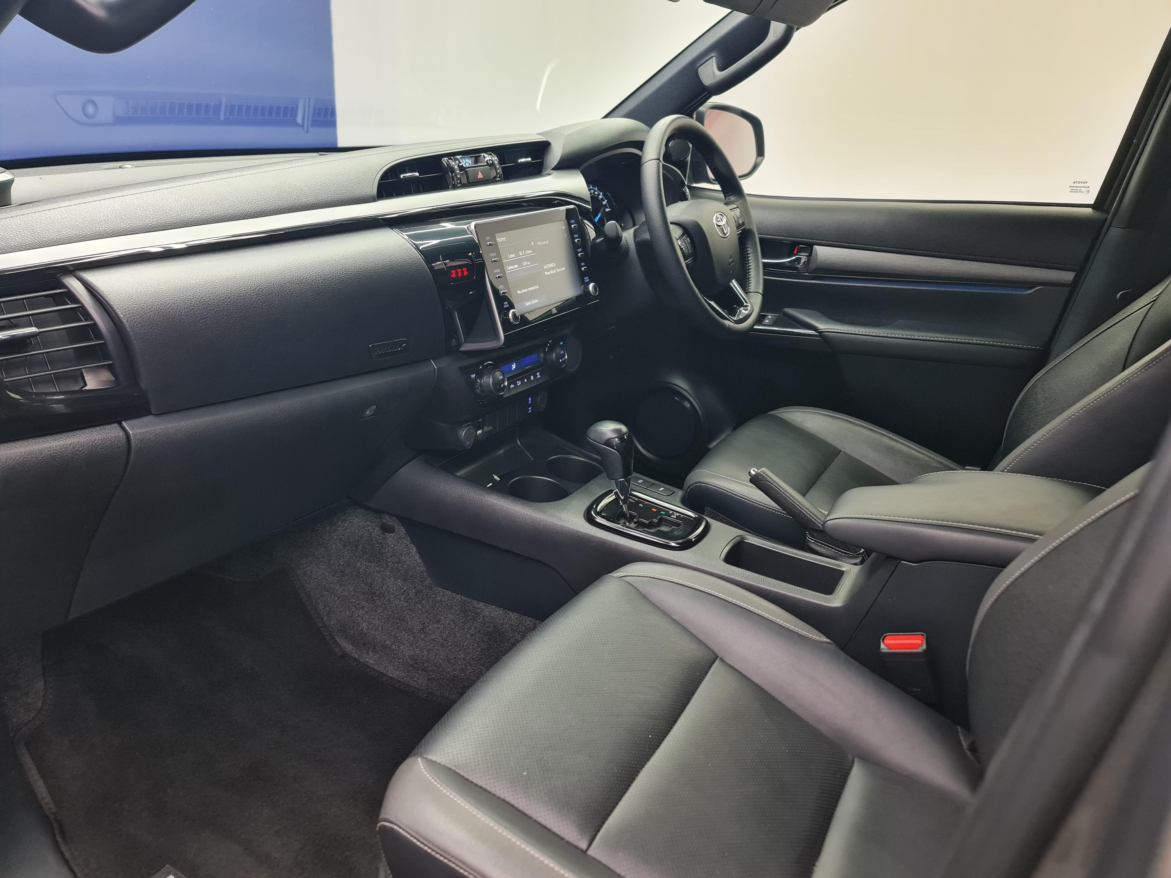 TOYOTA HILUX 2.8 GD-6 RB LEGEND A/T P/U D/C