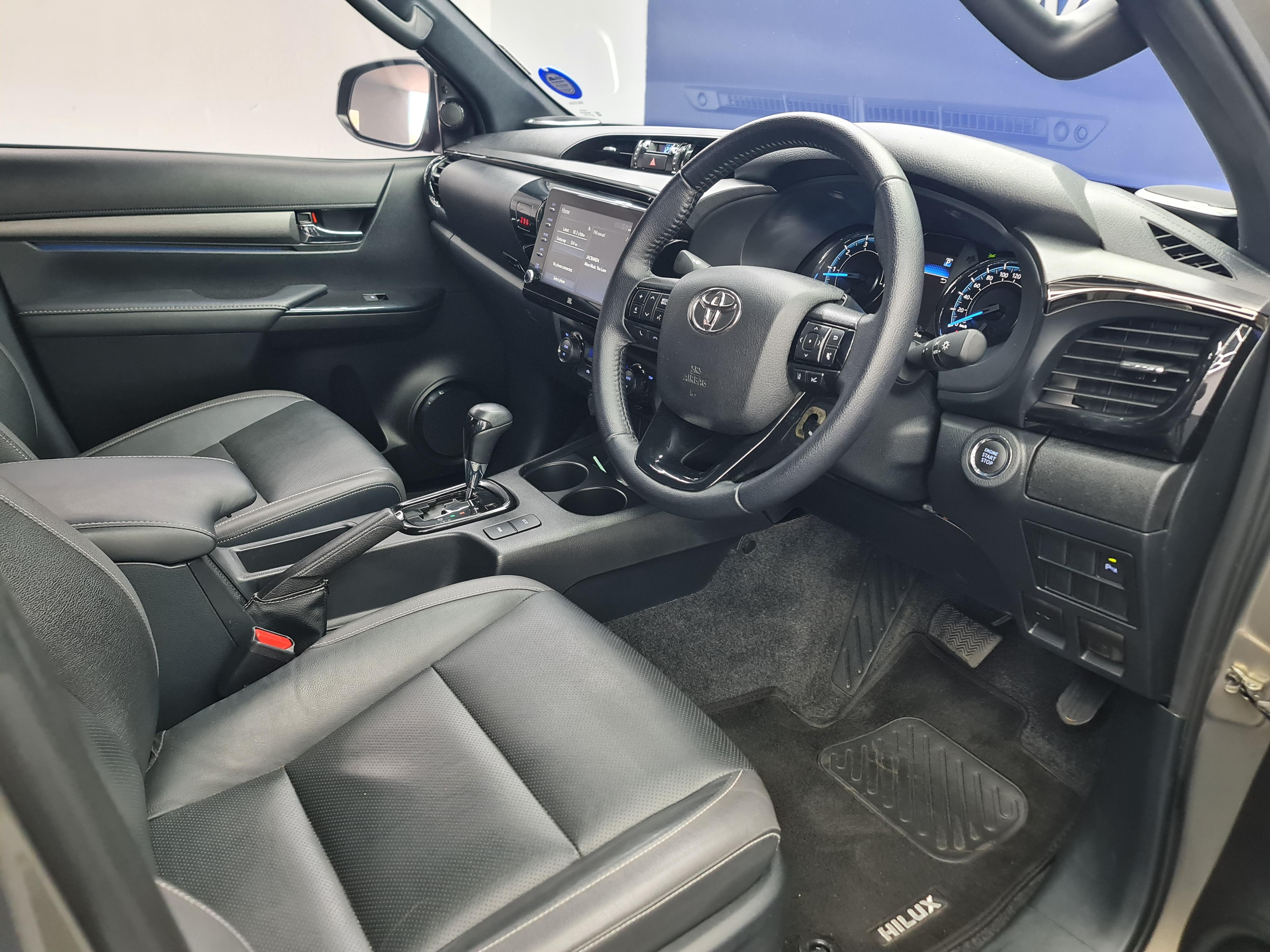 TOYOTA HILUX 2.8 GD-6 RB LEGEND A/T P/U D/C